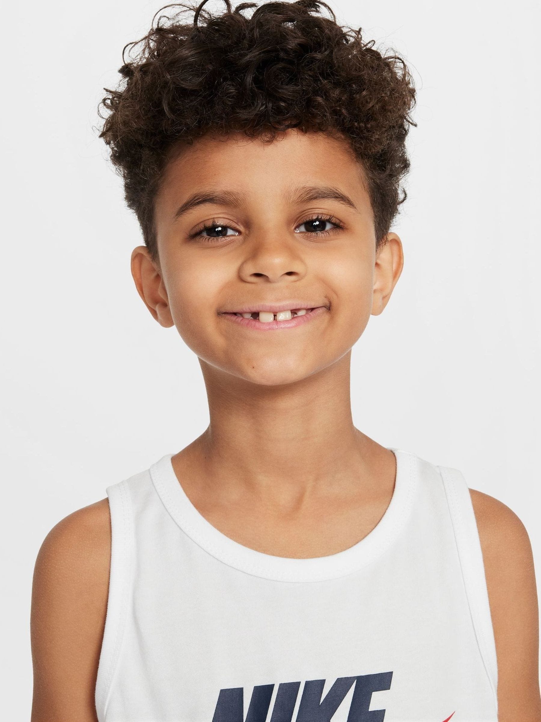 Dsiney Kidz - Nike White Sportswear Vest image 3