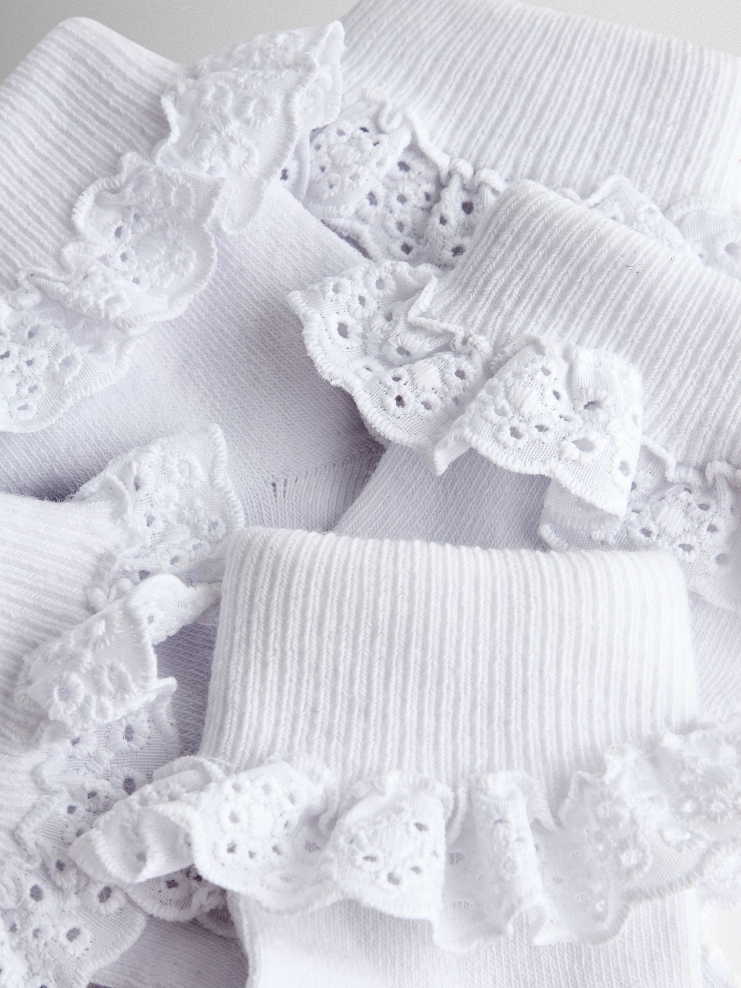JoJo Maman Bébé Pure White 5-Pack Frill Socks image 4