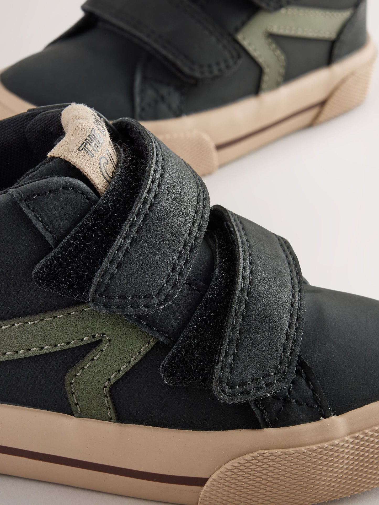 Black Standard Fit (F) Hi-Top Touch Fastening Trainers image 4