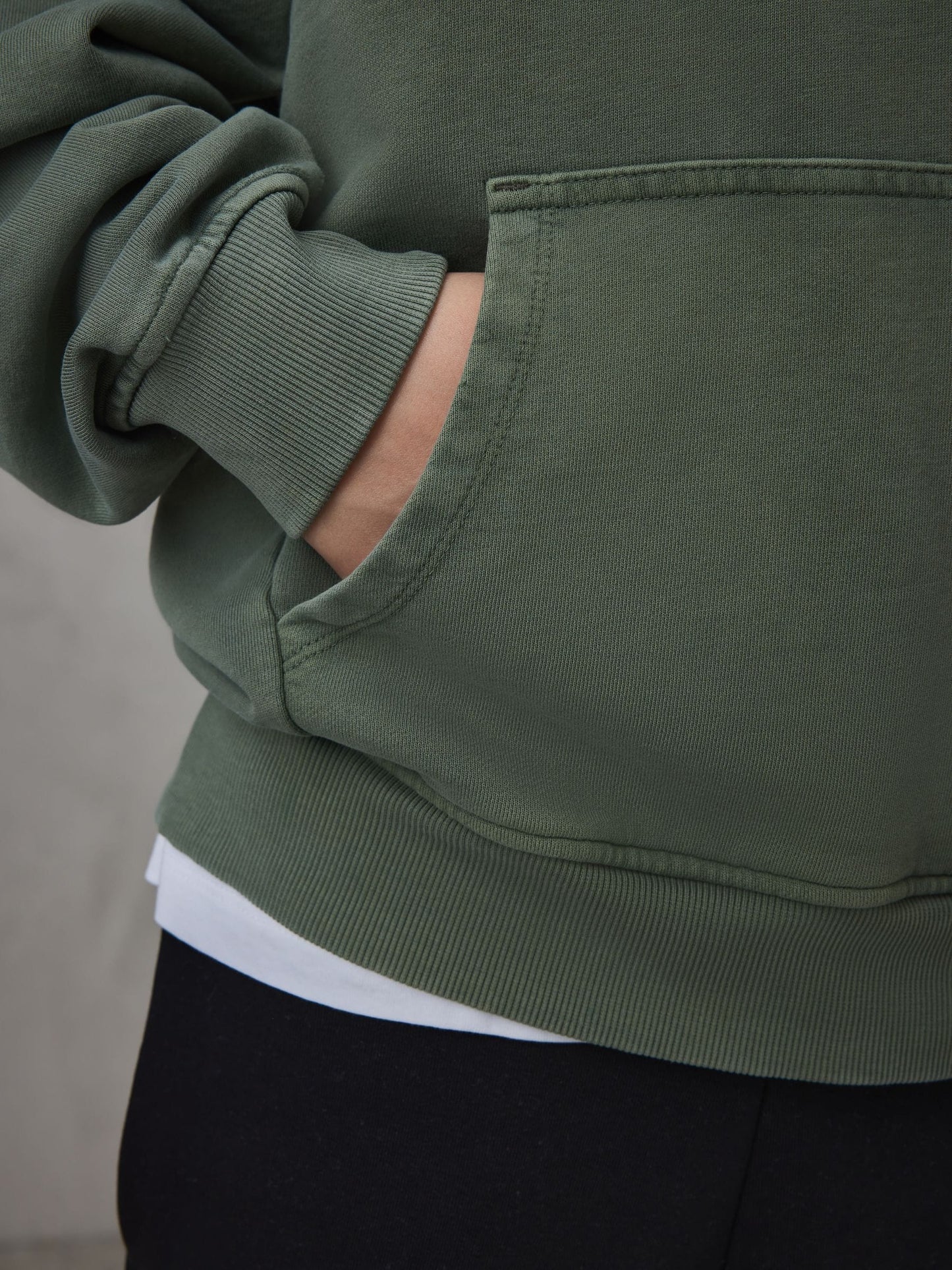 Dsiney Kidz - Castore Washed Khaki Logo Oversized Heavyweight Cotton Hoodie image 5