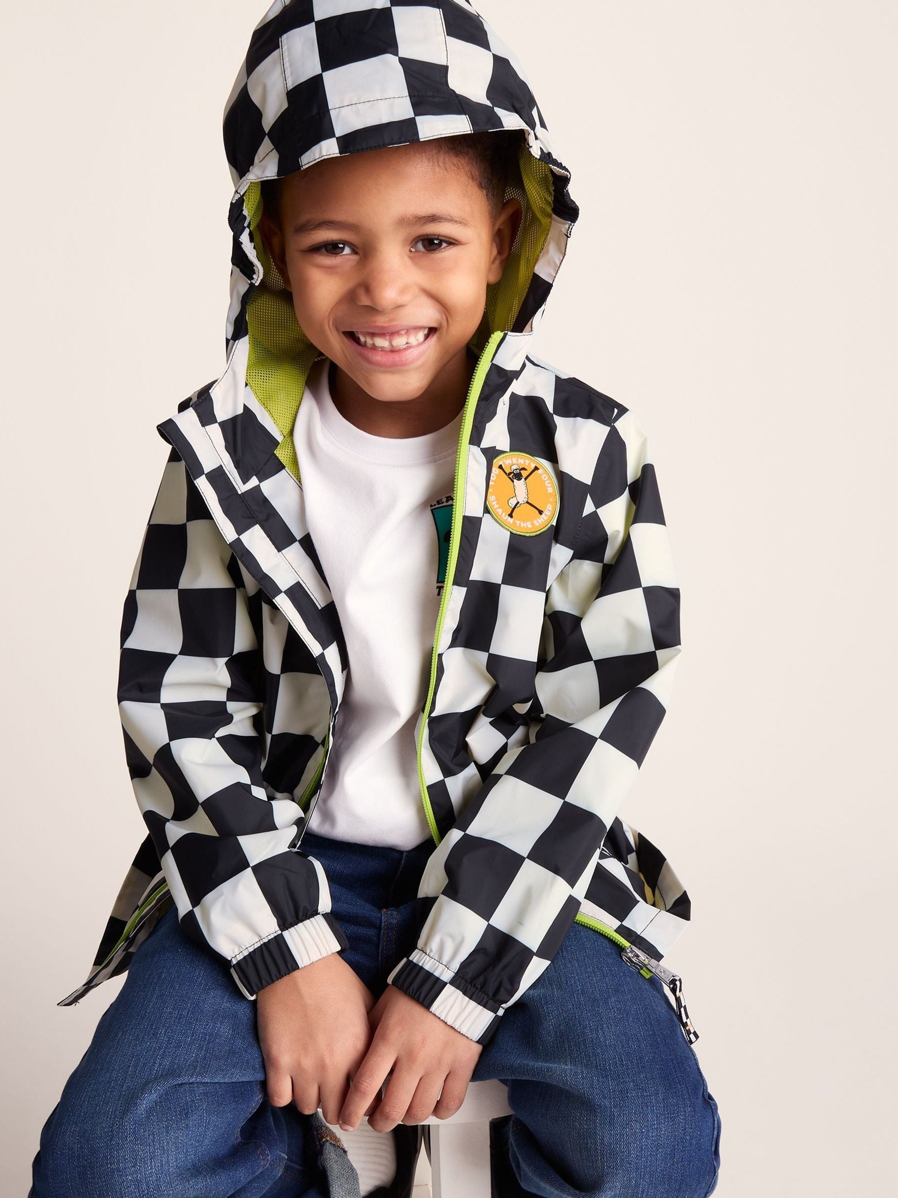 Dsiney Kidz - Tog 24 Black Cohampshire Shaun the Sheep Waterproof Jacket image 4