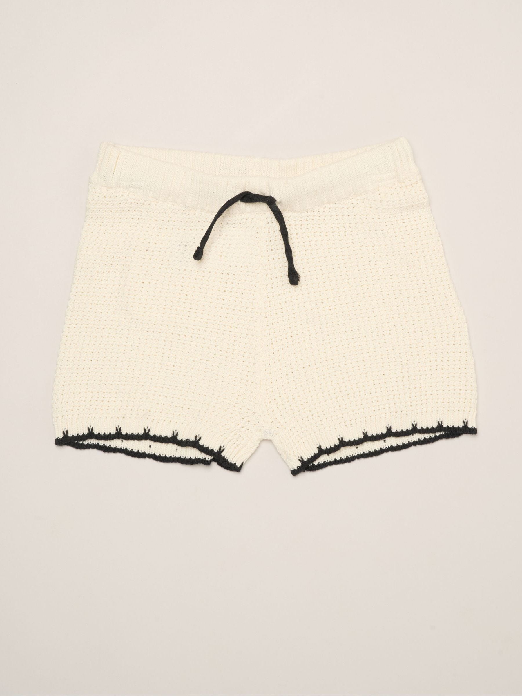 Miss White Retro Crochet Set With Vest Top, Shorts & Bag 3 Piece image 4