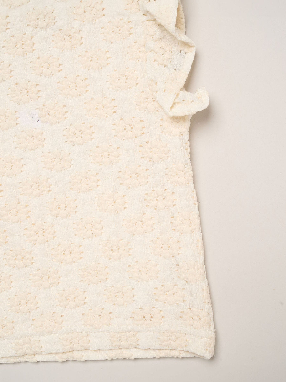 Dsiney Kidz - Miss White Textured Top Shorts And Scrunchie Outfit Set image 4