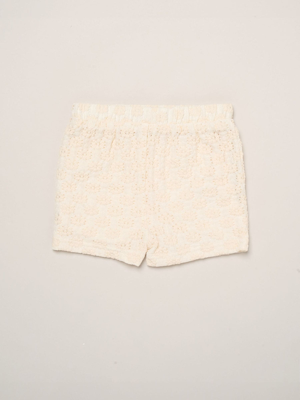 Dsiney Kidz - Miss White Textured Top Shorts And Scrunchie Outfit Set image 5