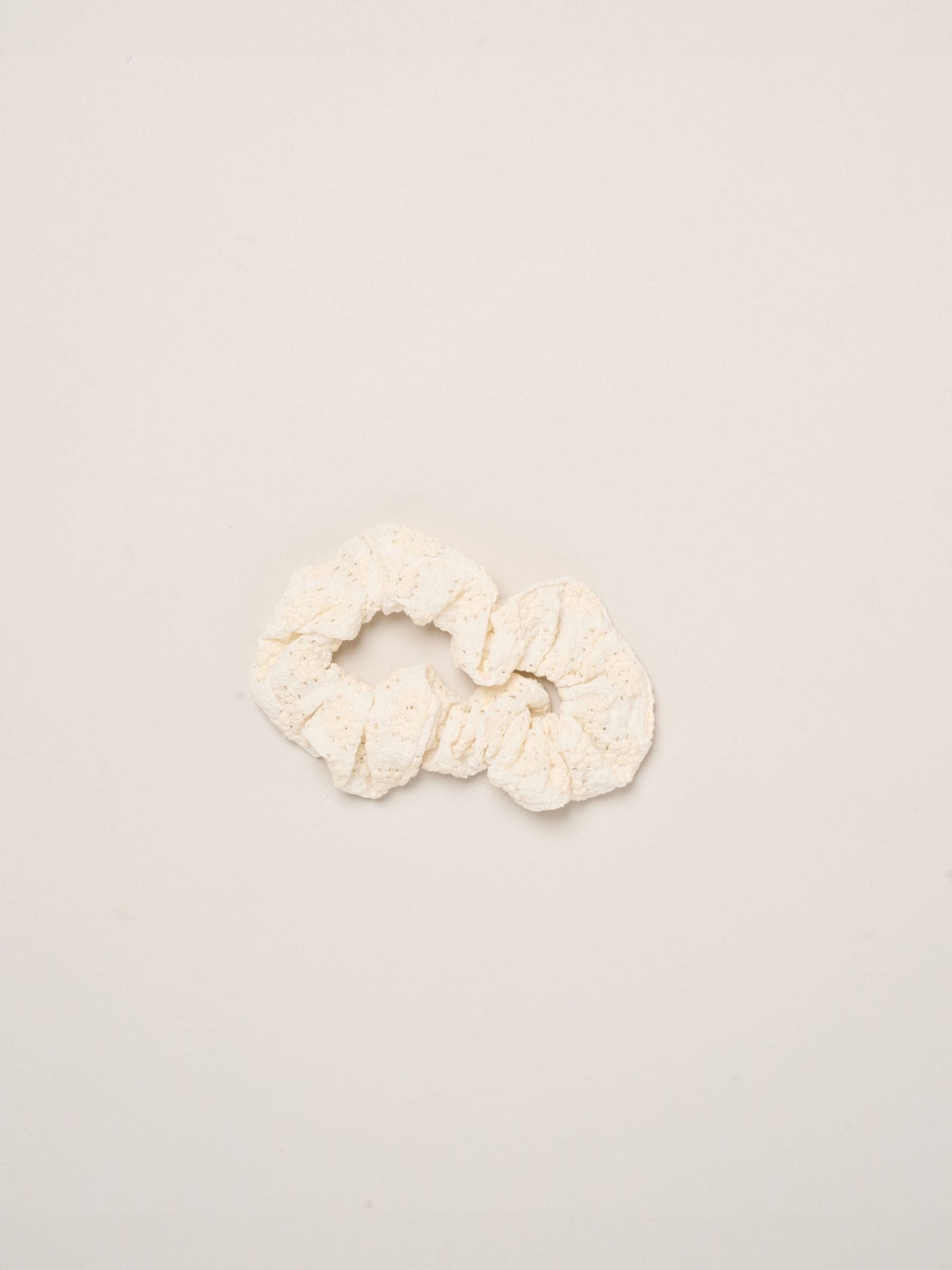 Miss White Textured Top Shorts And Scrunchie Outfit Set image 6