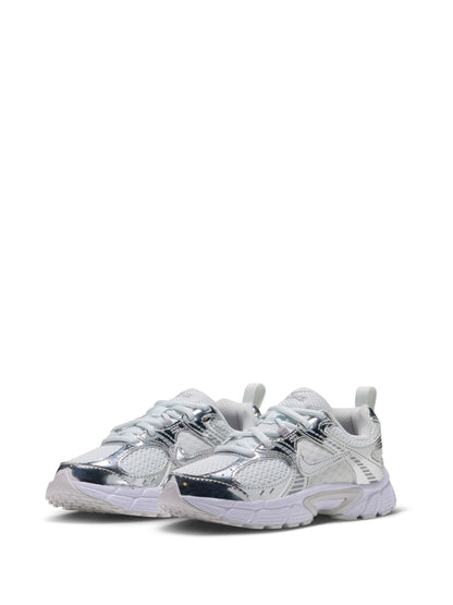Nike White/Silver Junior V5 Runner Trainers - image 4