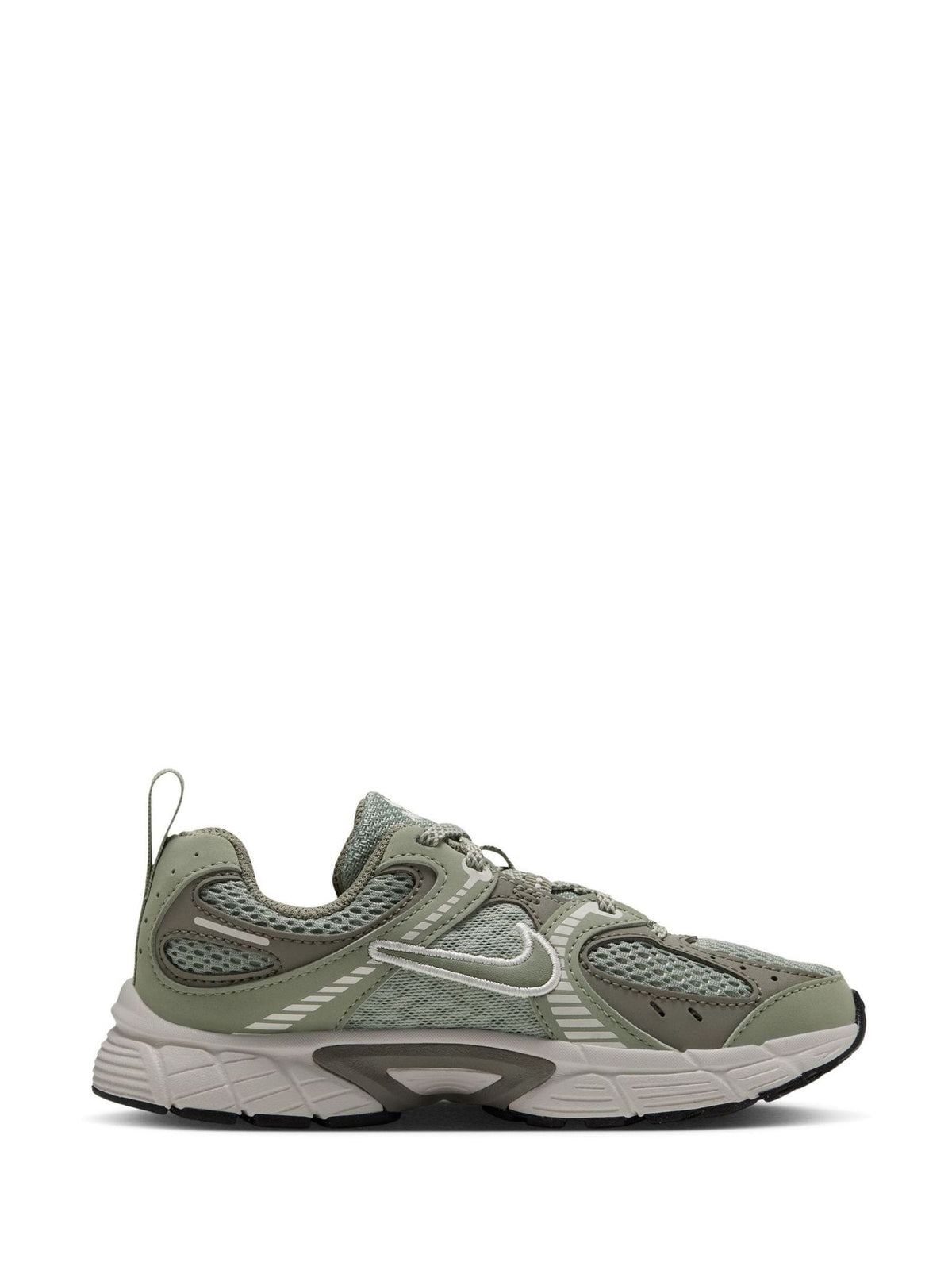 Nike Green Junior V5 Runner Trainers - image 3