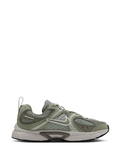 Nike Green Junior V5 Runner Trainers - image 3