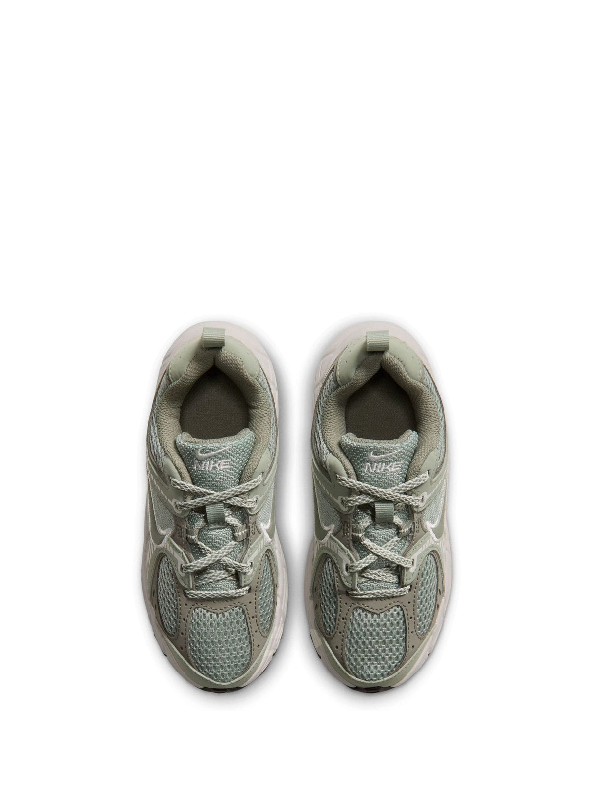 Nike Green Junior V5 Runner Trainers - image 6