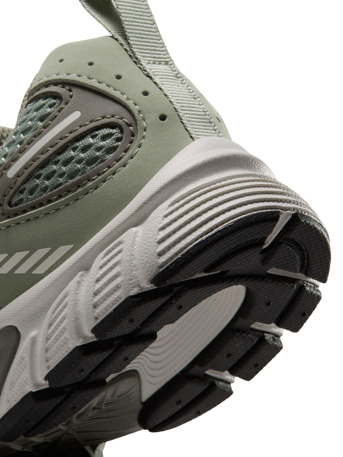 Nike Green Junior V5 Runner Trainers - image 9