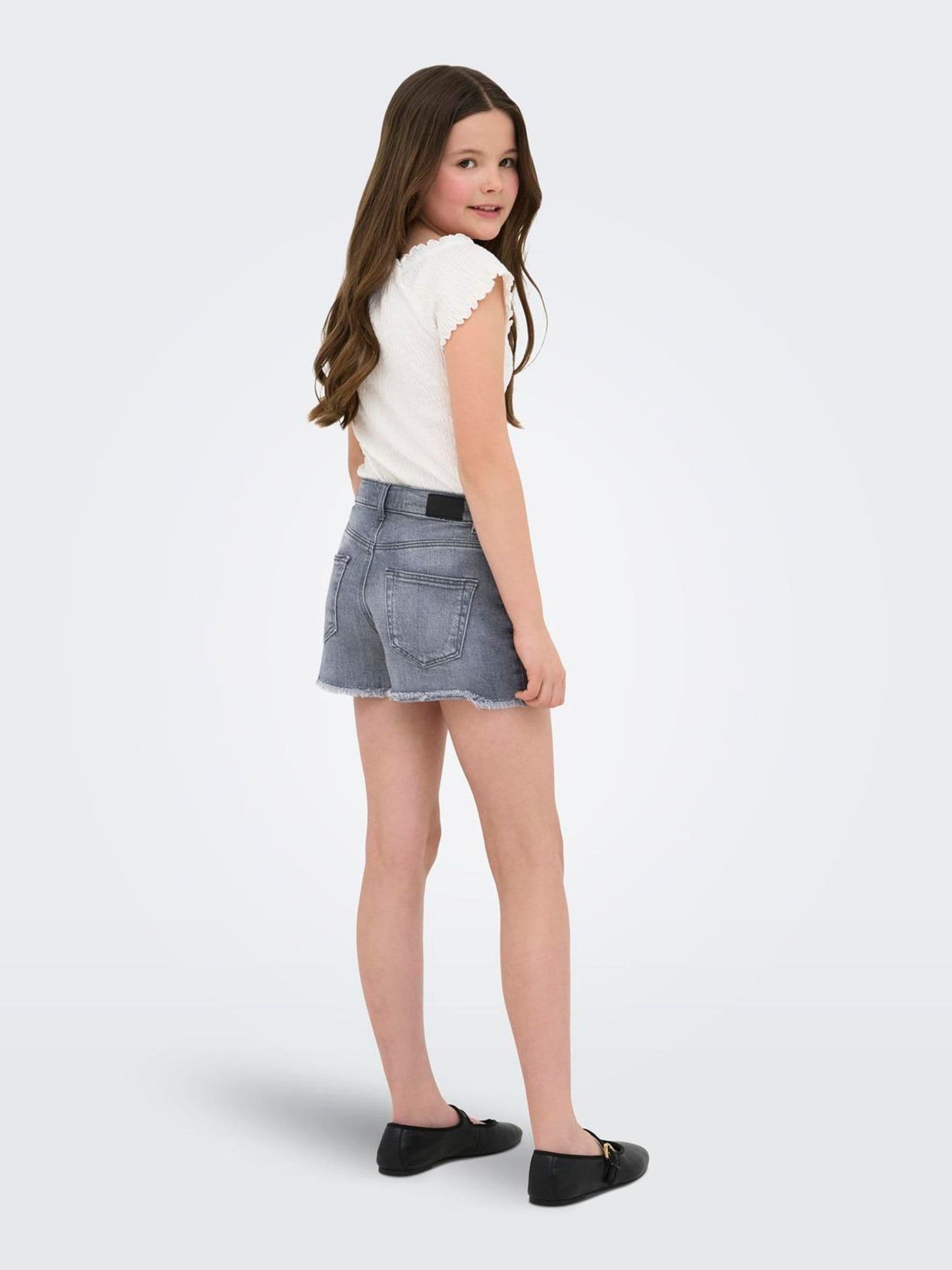 Dsiney Kidz - ONLY KIDS Grey Vintage Wash Denim Shorts With Raw Hem image 2