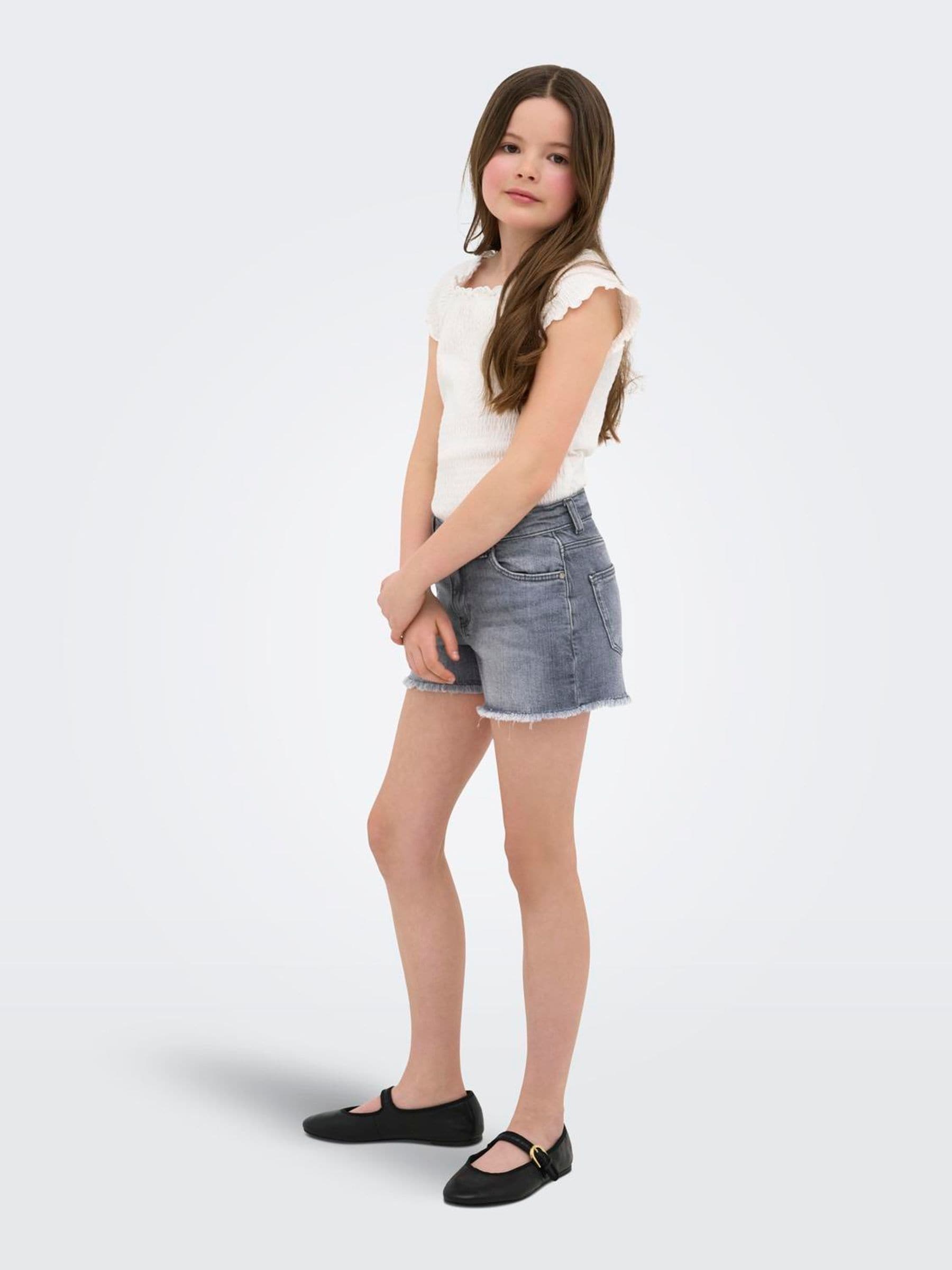 Dsiney Kidz - ONLY KIDS Grey Vintage Wash Denim Shorts With Raw Hem image 4