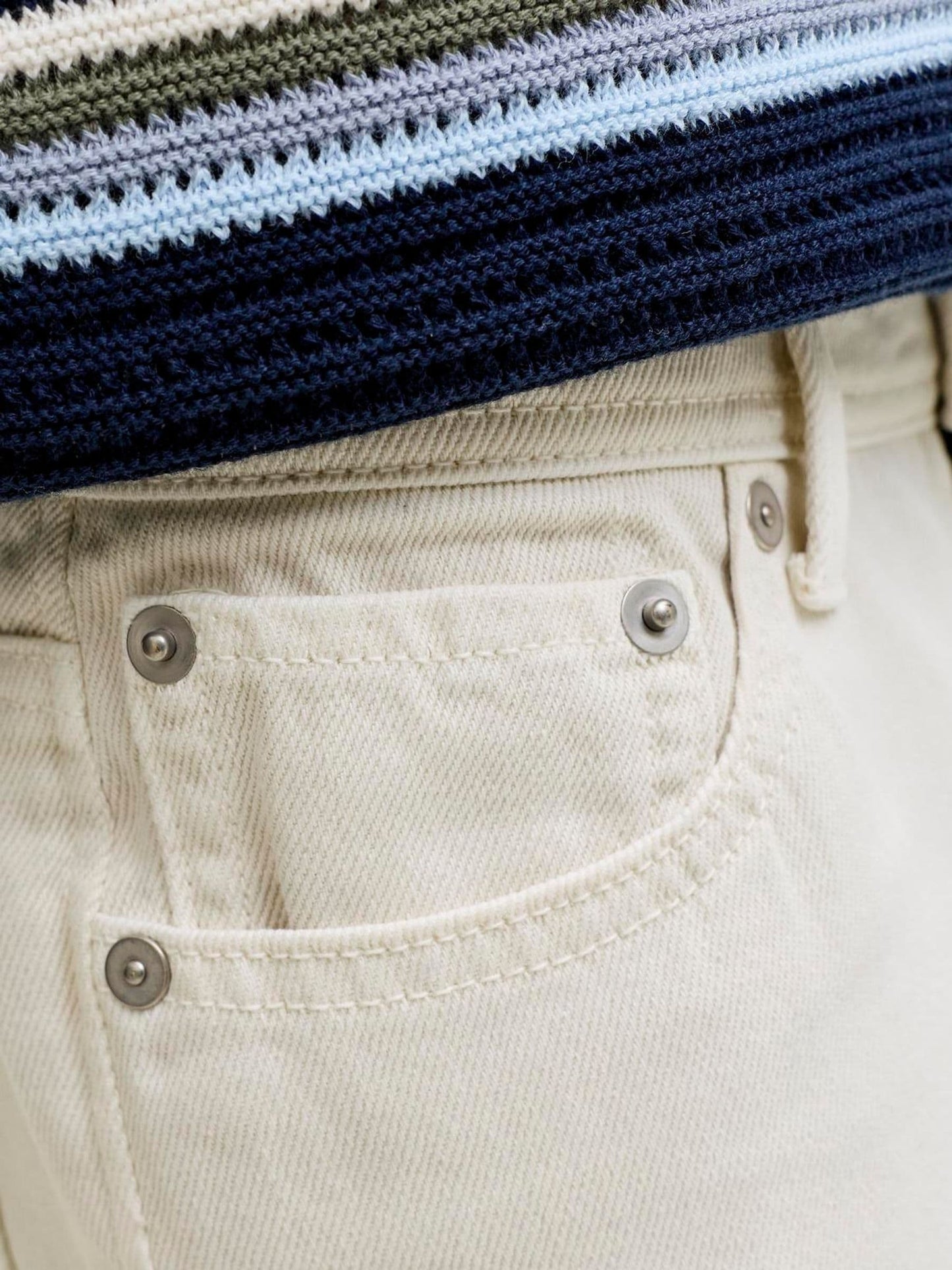 Dsiney Kidz - JACK & JONES JUNIOR Sand Neutral Relaxed Fit Denim Shorts image 5