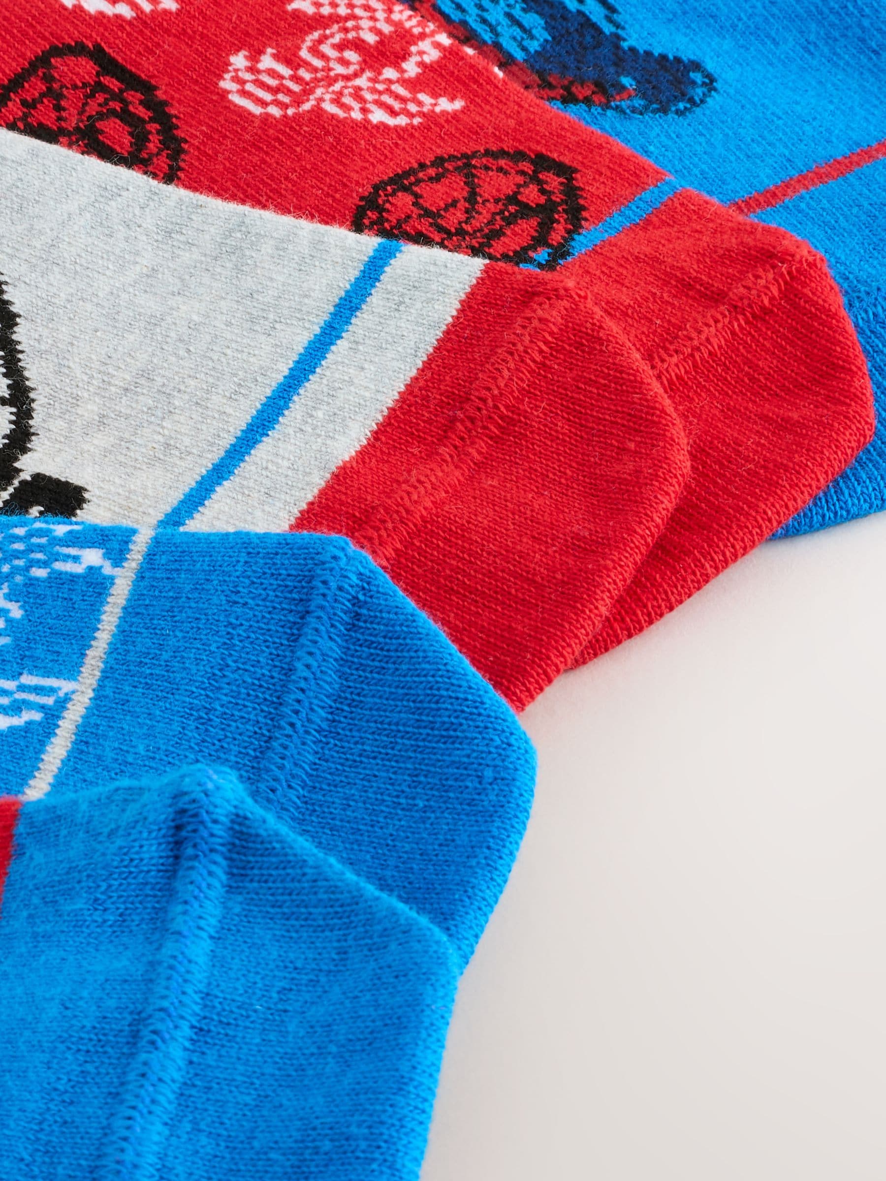 Dsiney Kidz - Spiderman Character Cotton Rich Trainer Socks 5 Pack image 3