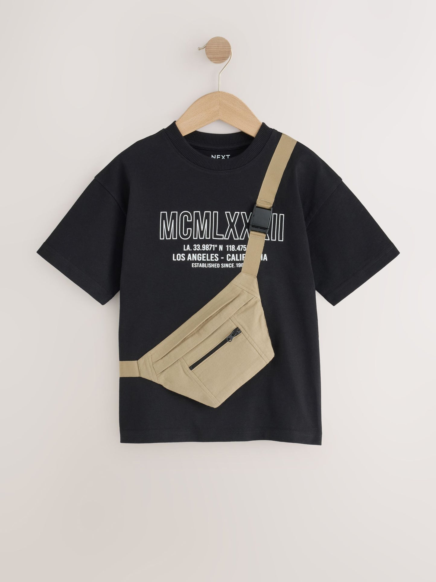 Dsiney Kidz - Black//Cement Bag Pocket Short Sleeve T-Shirt (3-16yrs) image 5