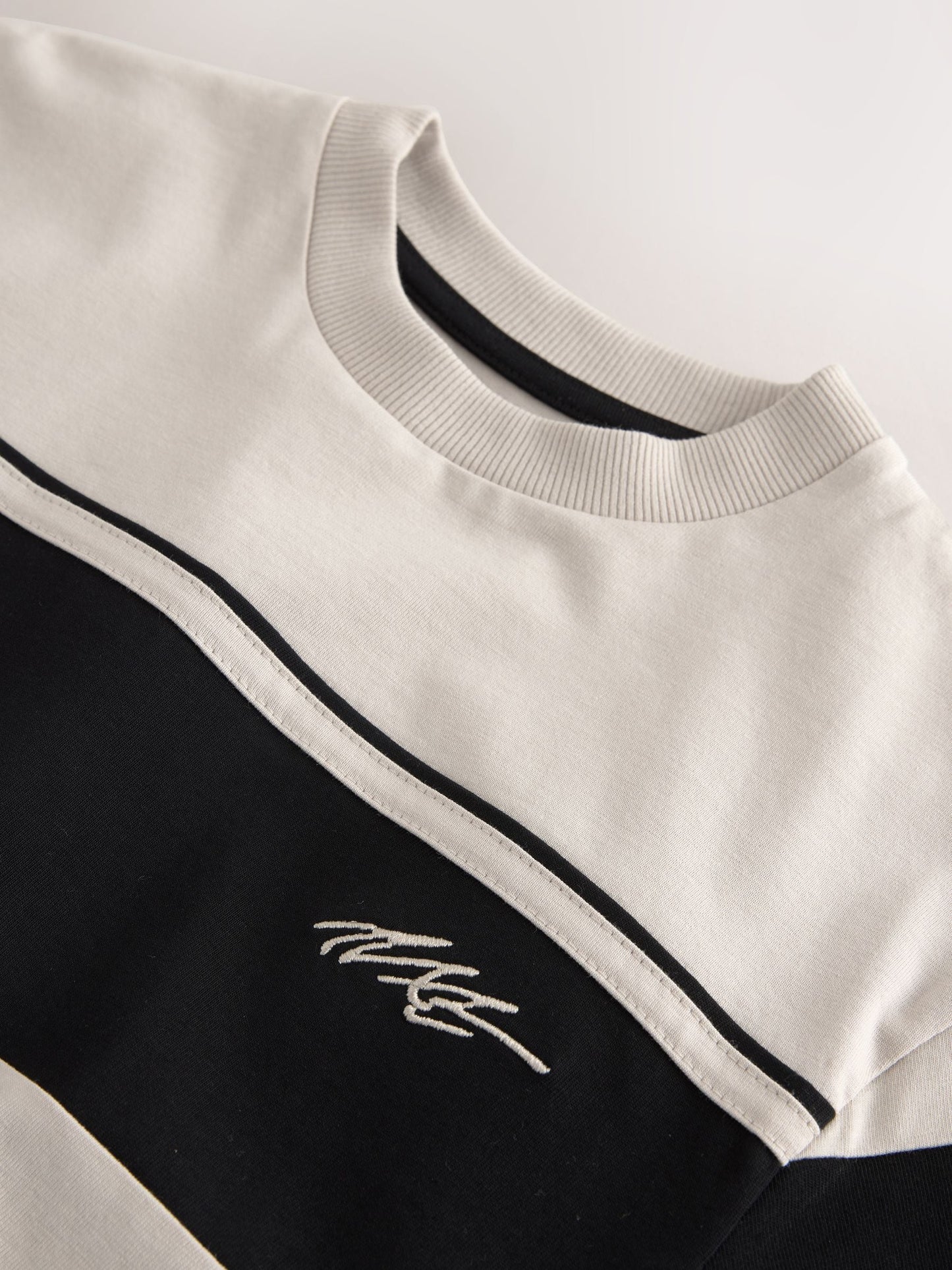 Dsiney Kidz - Cement/Black Colourblock Short Sleeve T-Shirt (3-16yrs) image 4