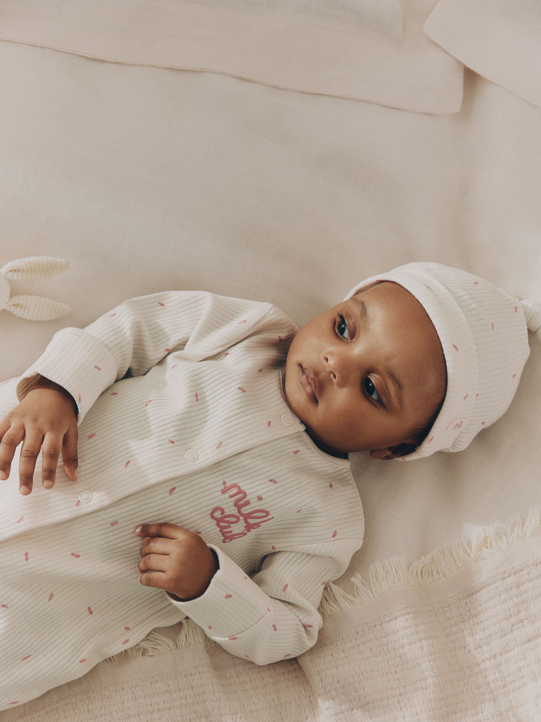 Cream Milk Club Baby Sleepsuit, Bodysuit, Bib and Hat Set 4 Piece (0-9mths) image 2