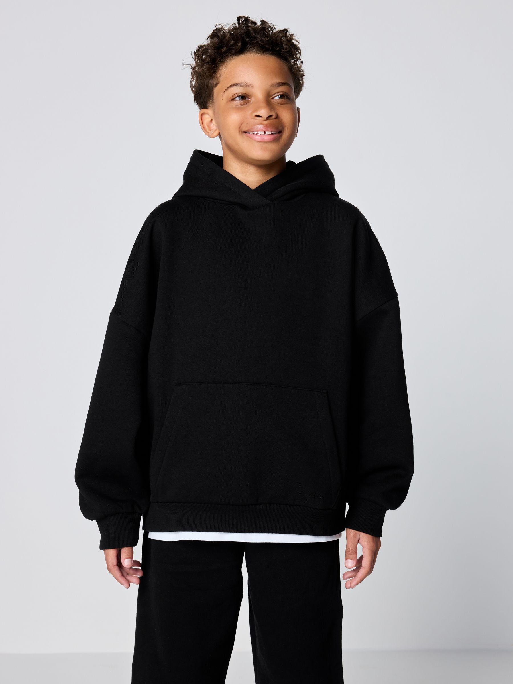 Dsiney Kidz - Clarks Black Oversized Hoodie & Joggers Set image 3
