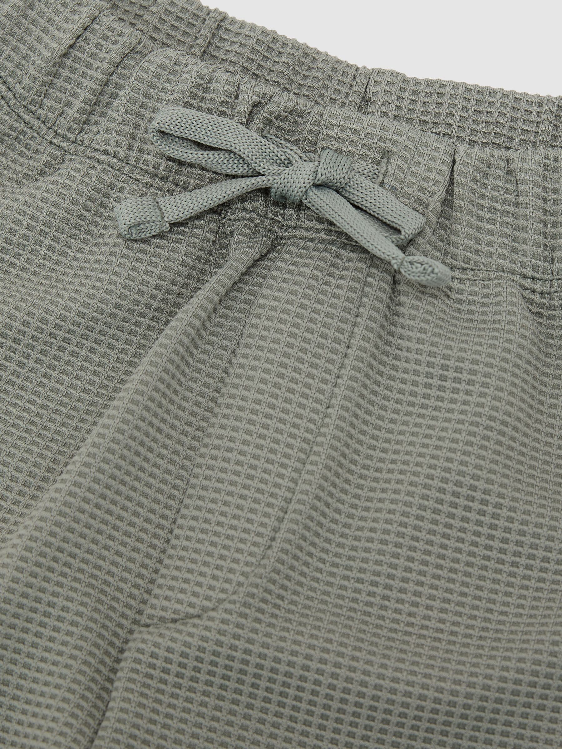 Reiss Sage Tavola 3-9 yrs Waffle Drawstring Shorts image 3