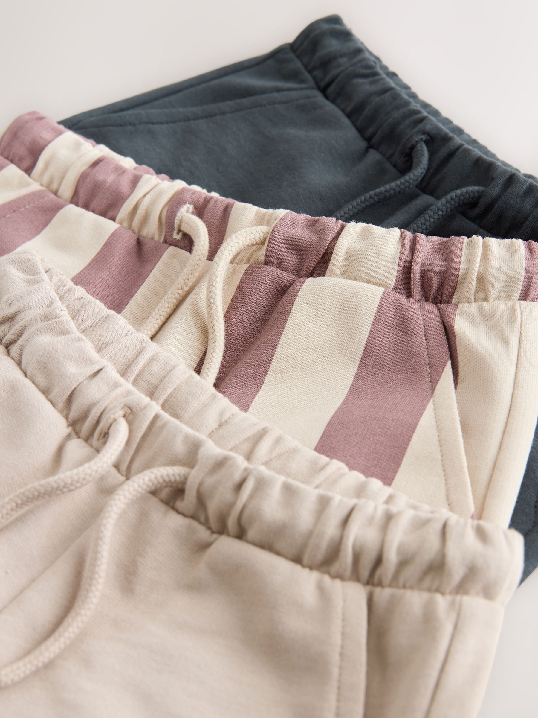Charcoal Grey/Burgundy Stripe/Ecru Jersey Shorts 3 Pack (3mths-7yrs) image 7