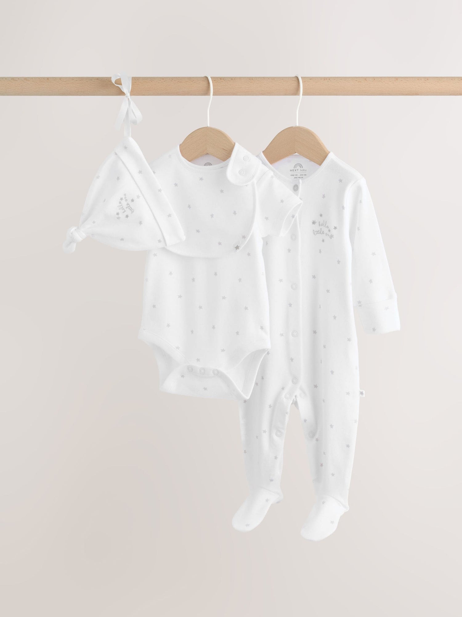 White Baby Sleepsuit, Bodysuit, Hat and Bib Set 4 Piece (0-9mths) image 1
