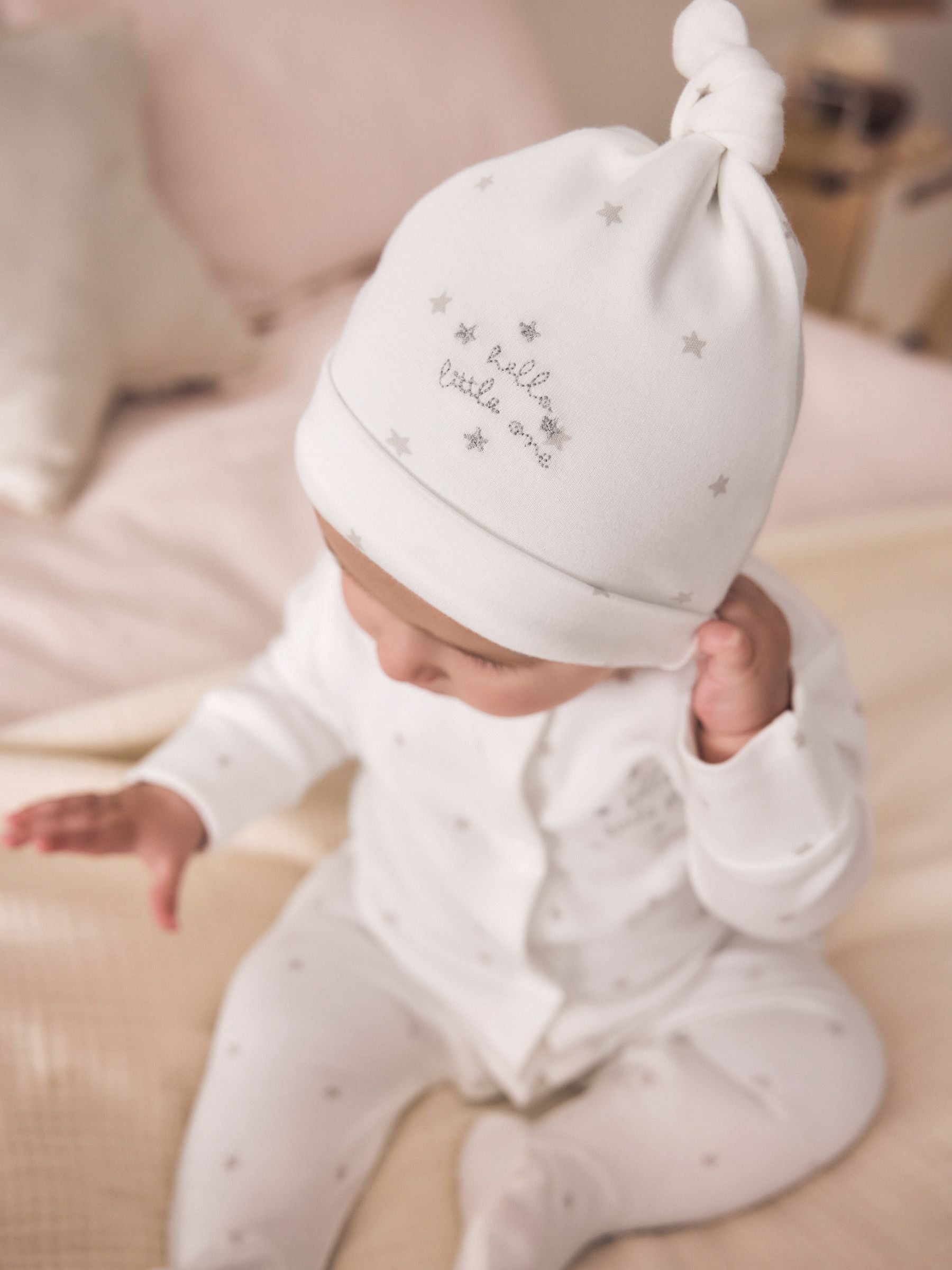 White Baby Sleepsuit, Bodysuit, Hat and Bib Set 4 Piece (0-9mths) image 3
