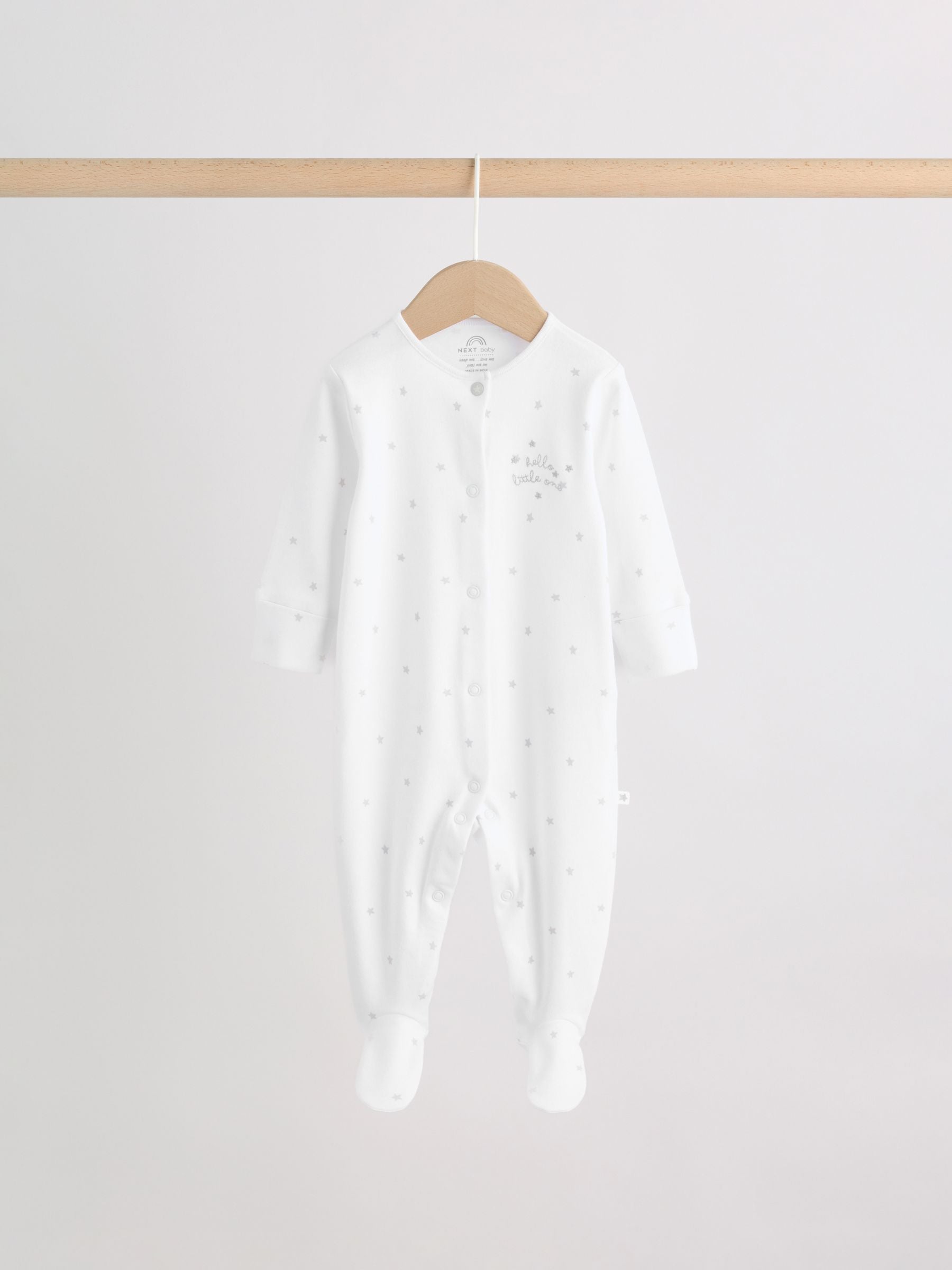 White Baby Sleepsuit, Bodysuit, Hat and Bib Set 4 Piece (0-9mths) image 5