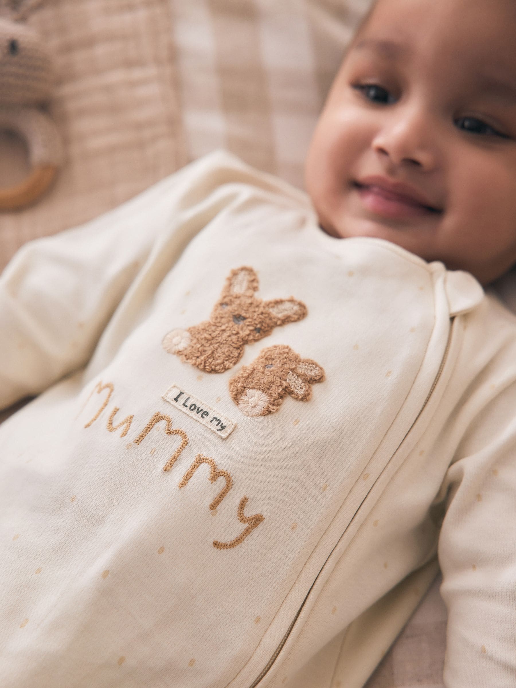 Neutral I Love My Mummy Two Way Zip Baby Sleepsuit (0-18mths) image 4