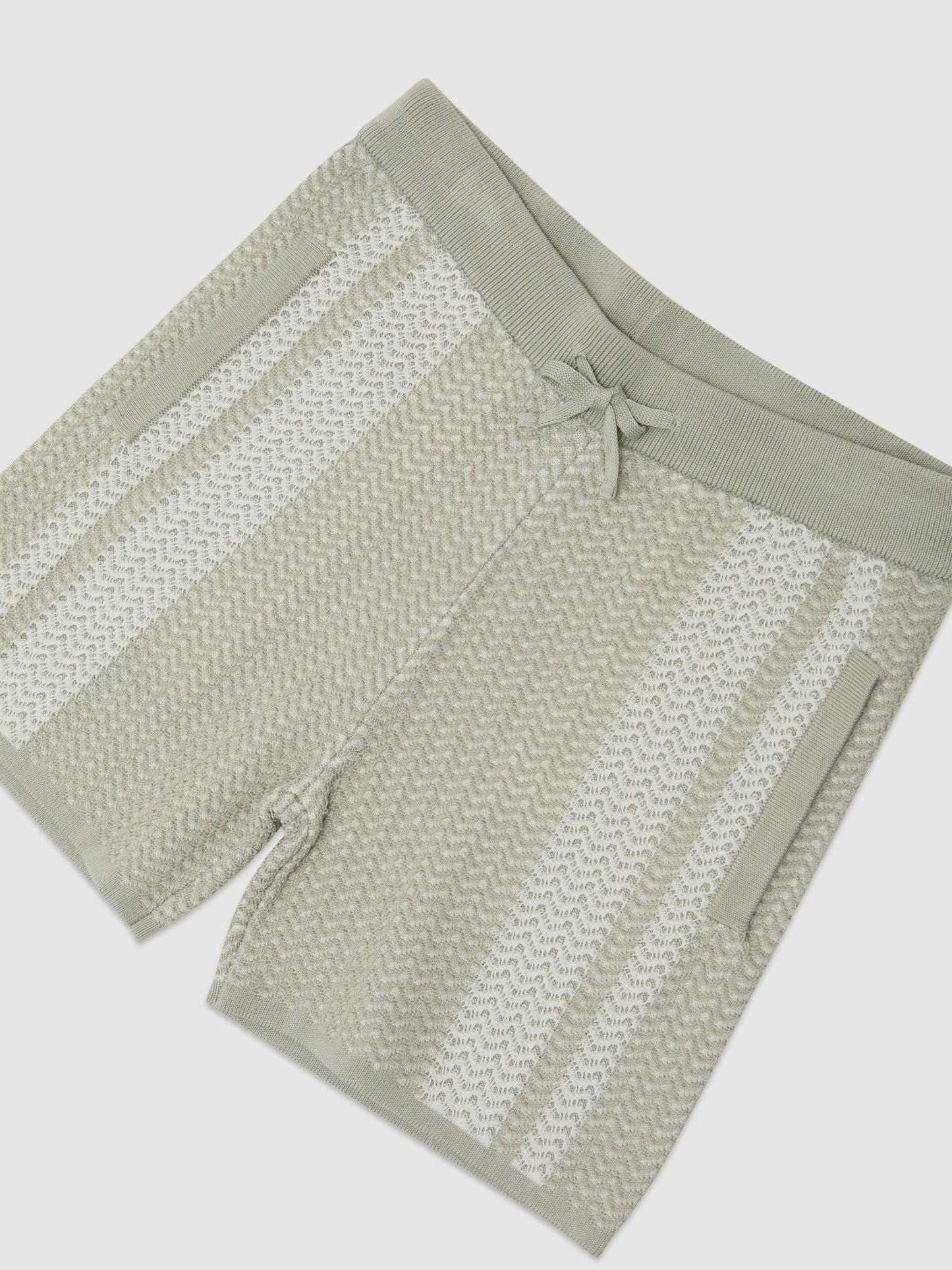 Reiss Sage/White Rudy 3-9 yrs Cotton Textured-Knit Striped Shorts image 3
