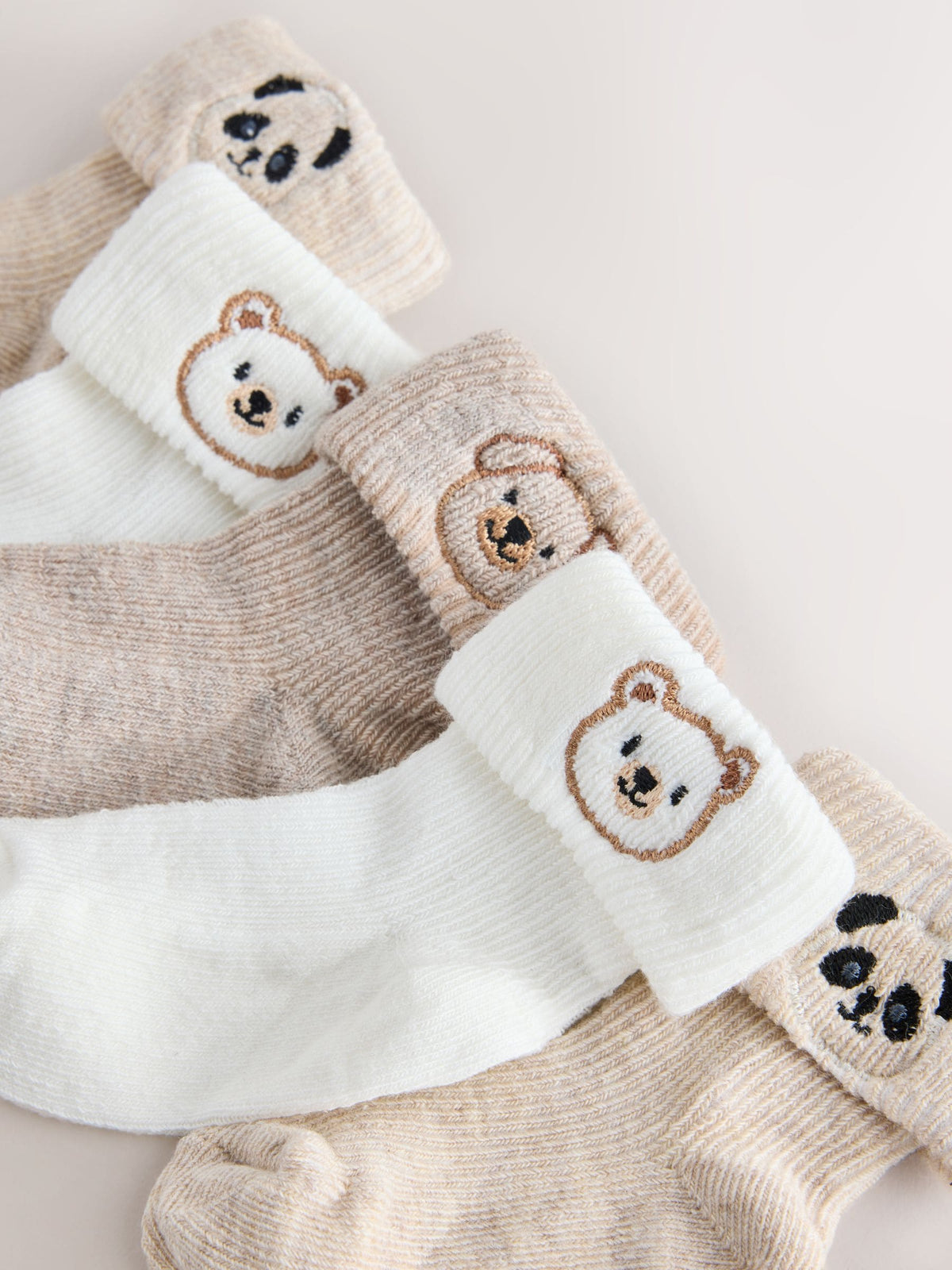 Dsiney Kidz - Neutral Character Roll Top Baby Socks 5 Pack image 2