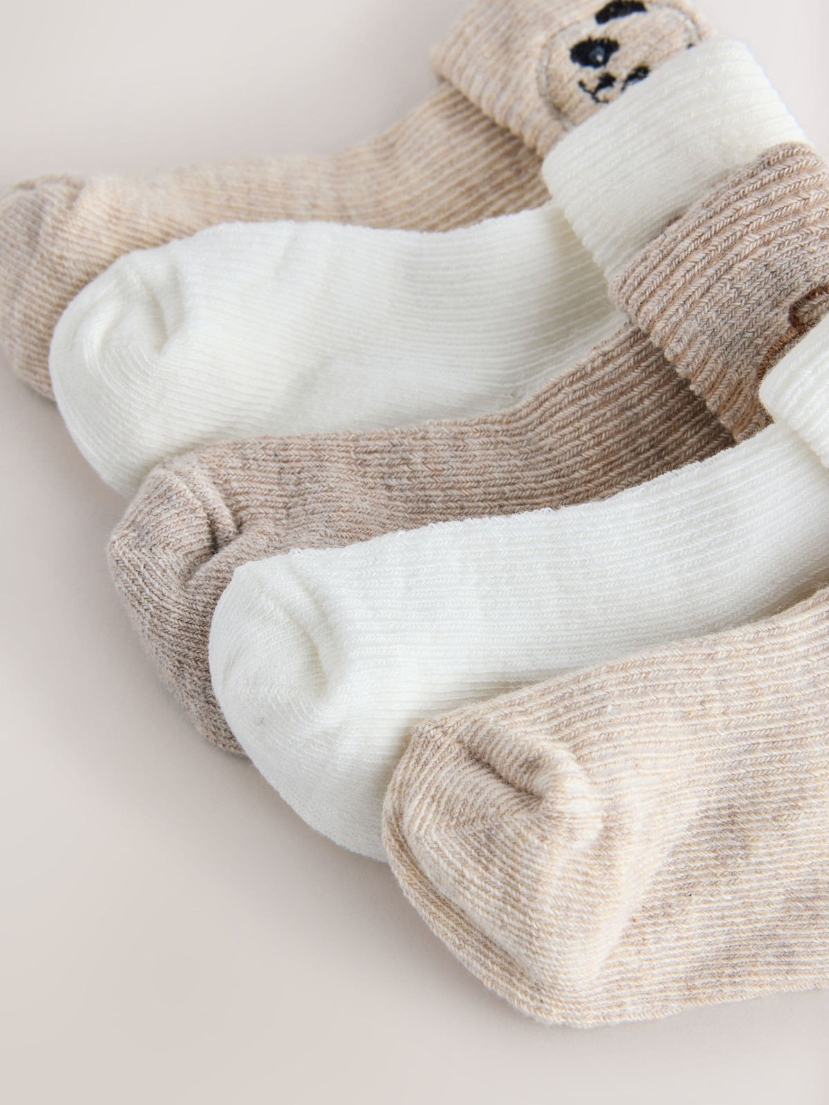 Dsiney Kidz - Neutral Character Roll Top Baby Socks 5 Pack image 3