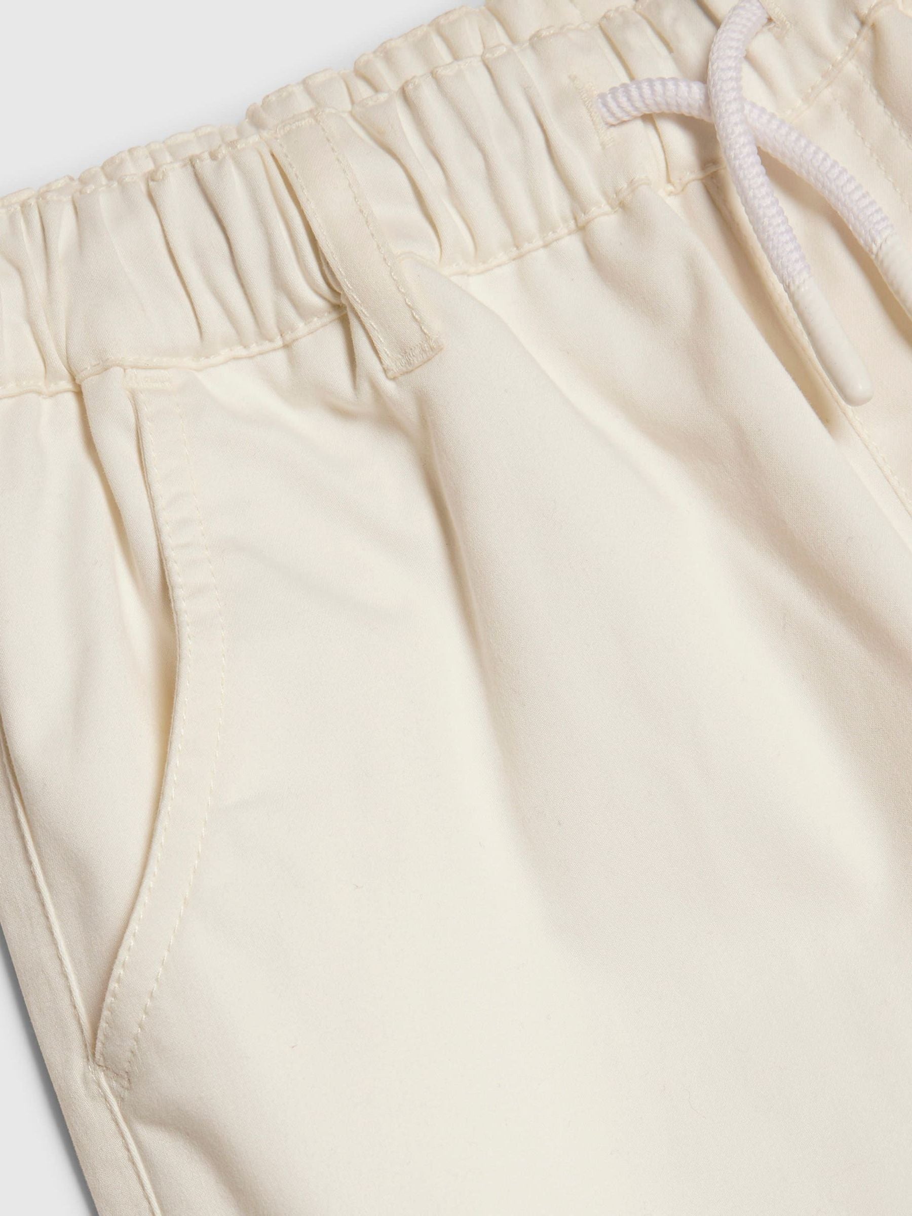 Dsiney Kidz - River Island Cream Denim Cargo Trousers with Keyring image 5