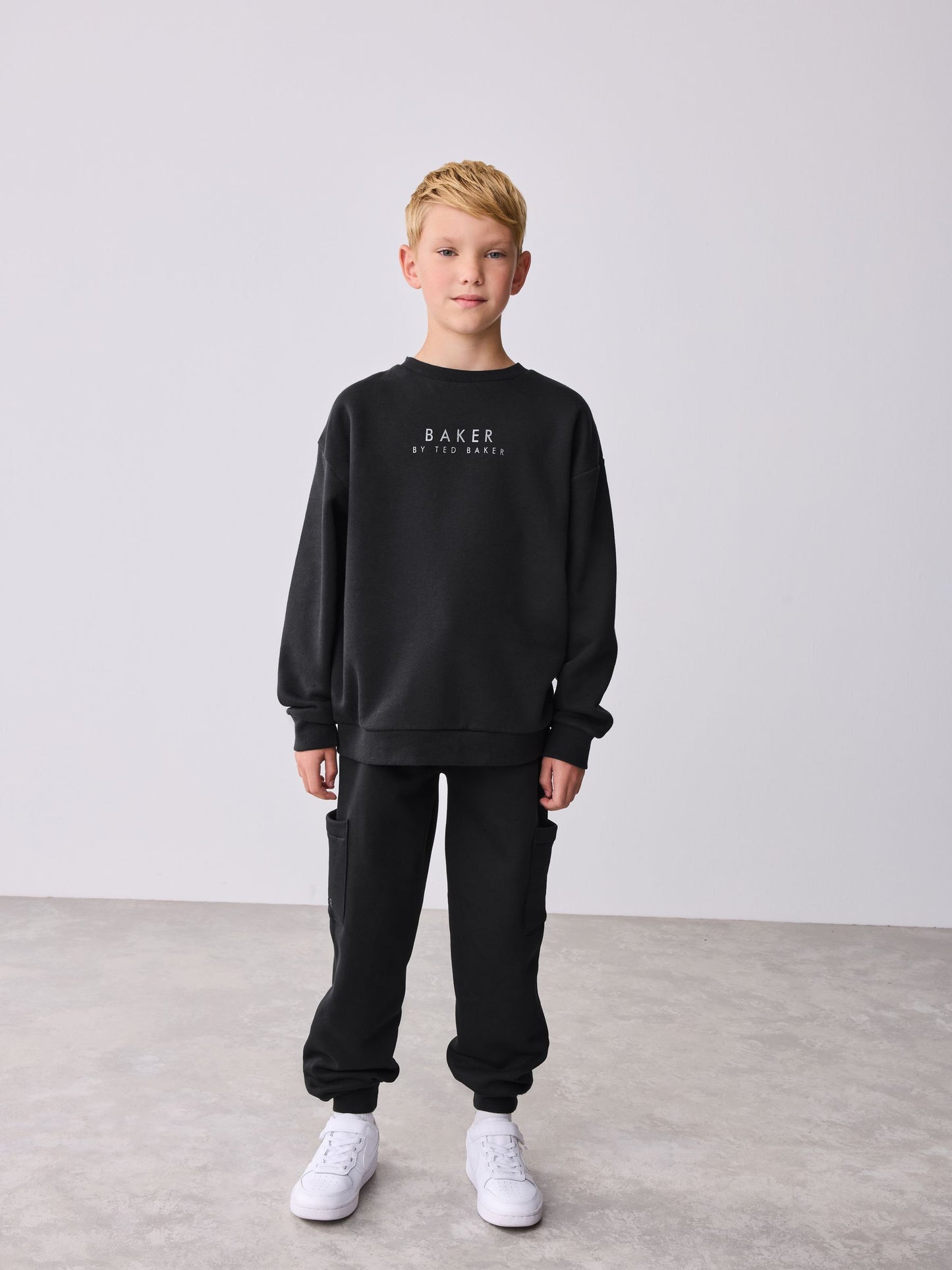Dsiney Kidz - Baker by Ted Baker Black Oversized Graphic Sweatshirt and Joggers Set image 2