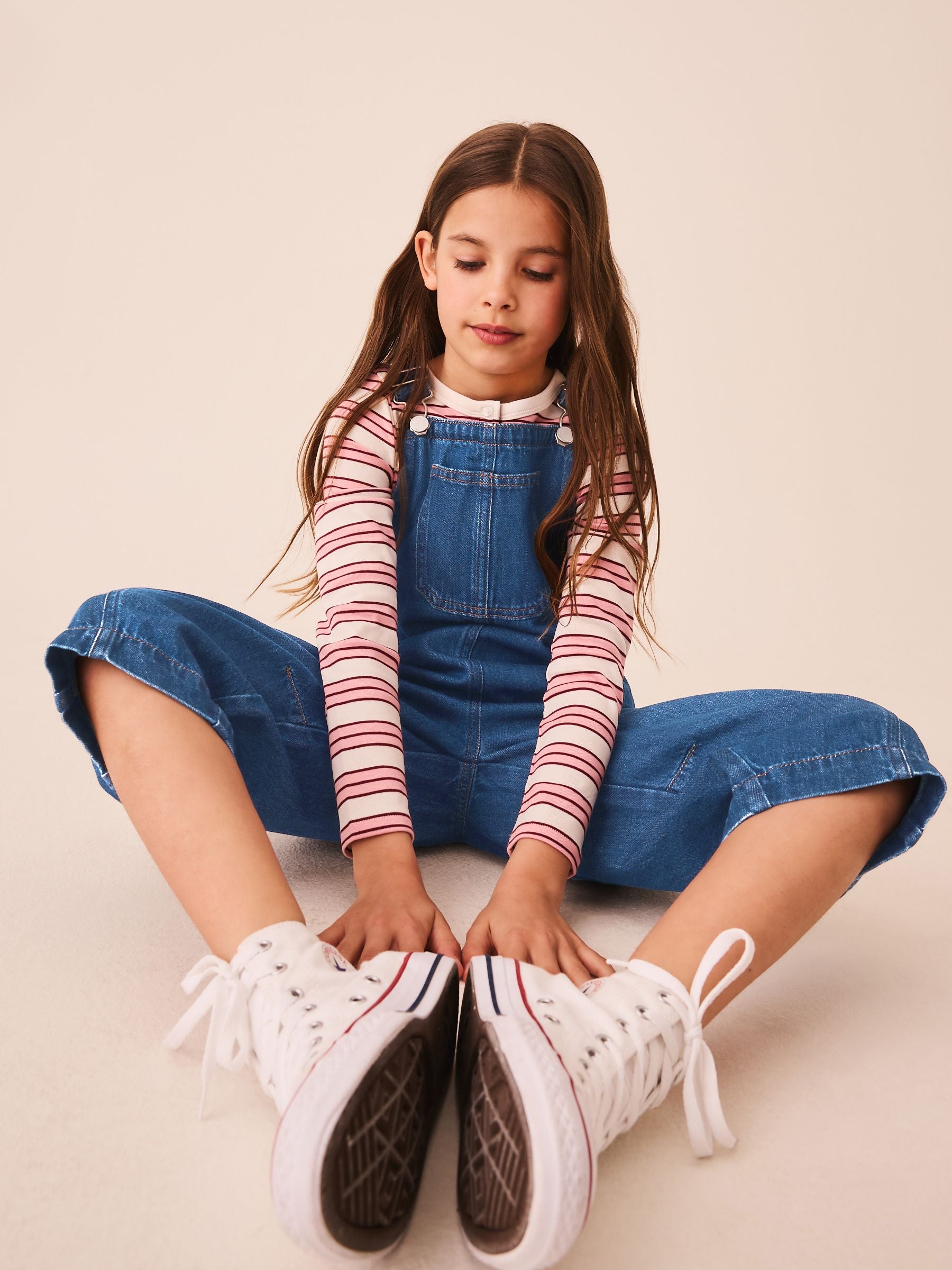 Dsiney Kidz - Blue Rinse Wash Denim Dungarees (3-16yrs) image 3