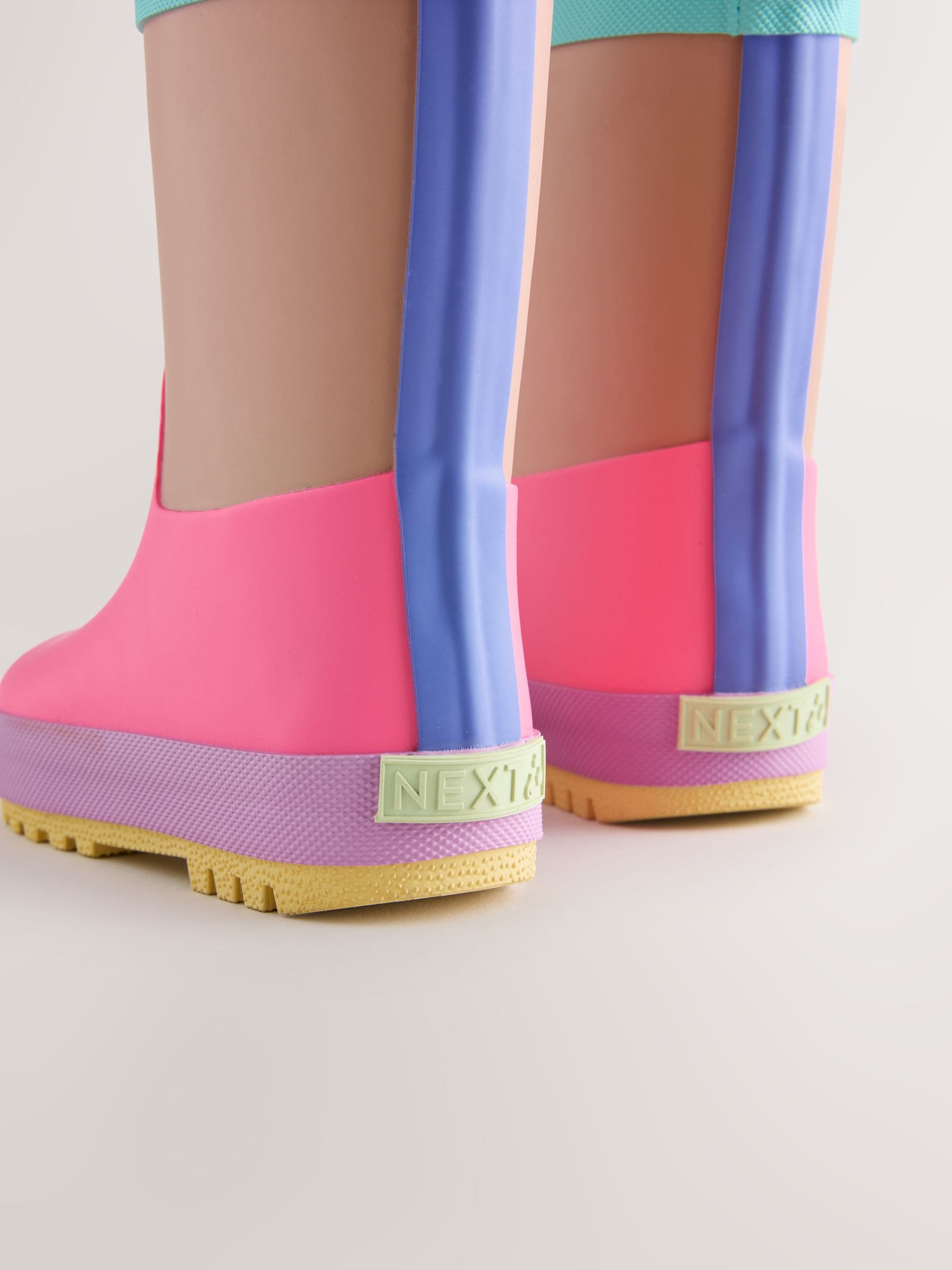 Pink/Brown Colourblock Wellies image 4