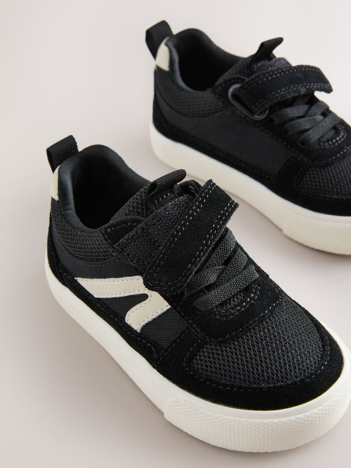 Black Standard Fit (F) Touch Fastening Elastic Lace Trainers image 8