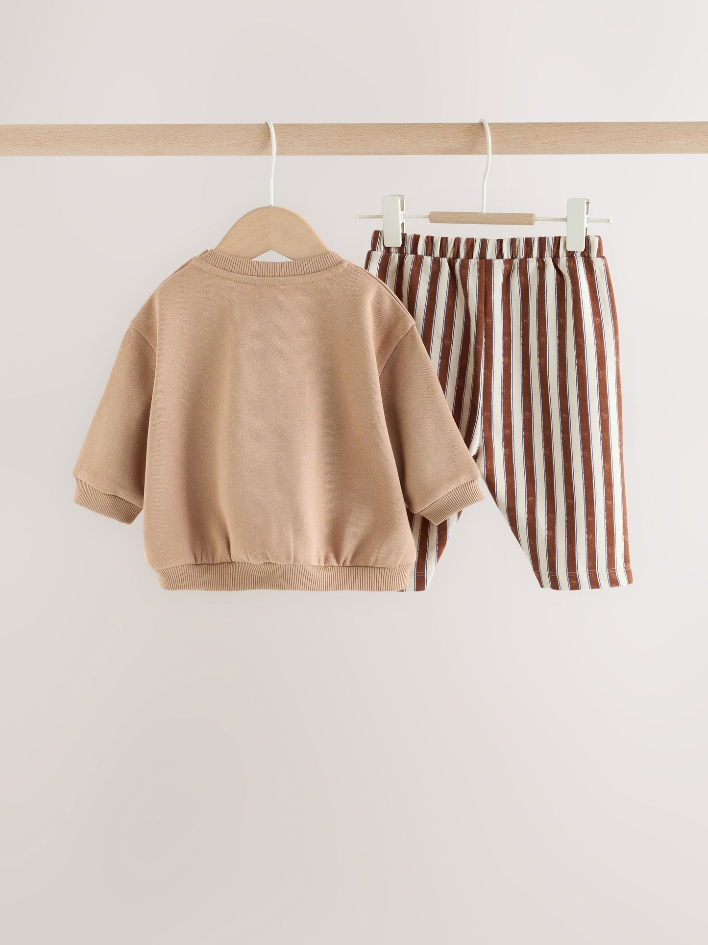 Dsiney Kidz - Chocolate Brown Bear Baby Set Sweat Top and Trousers (0mths-2yrs) image 2
