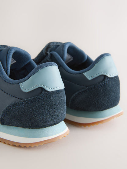 Navy Standard Fit (F) Touch Fastening Trainers image 4