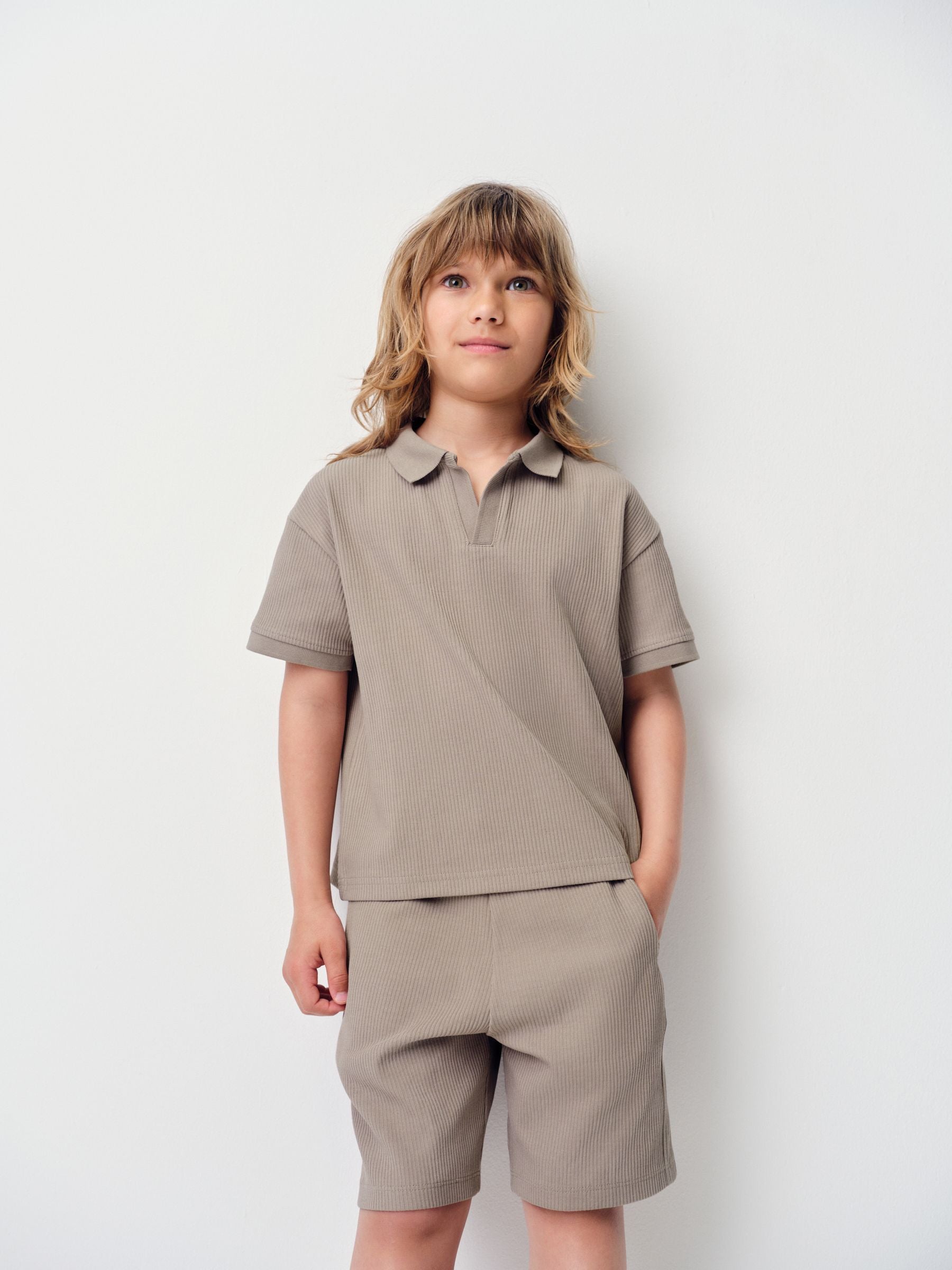 Dsiney Kidz - The Set 2 Pack Jersey Rib Short Sleeve Crew T-Shirt, Trophy Neck and Short Set Brown/Cream image 1
