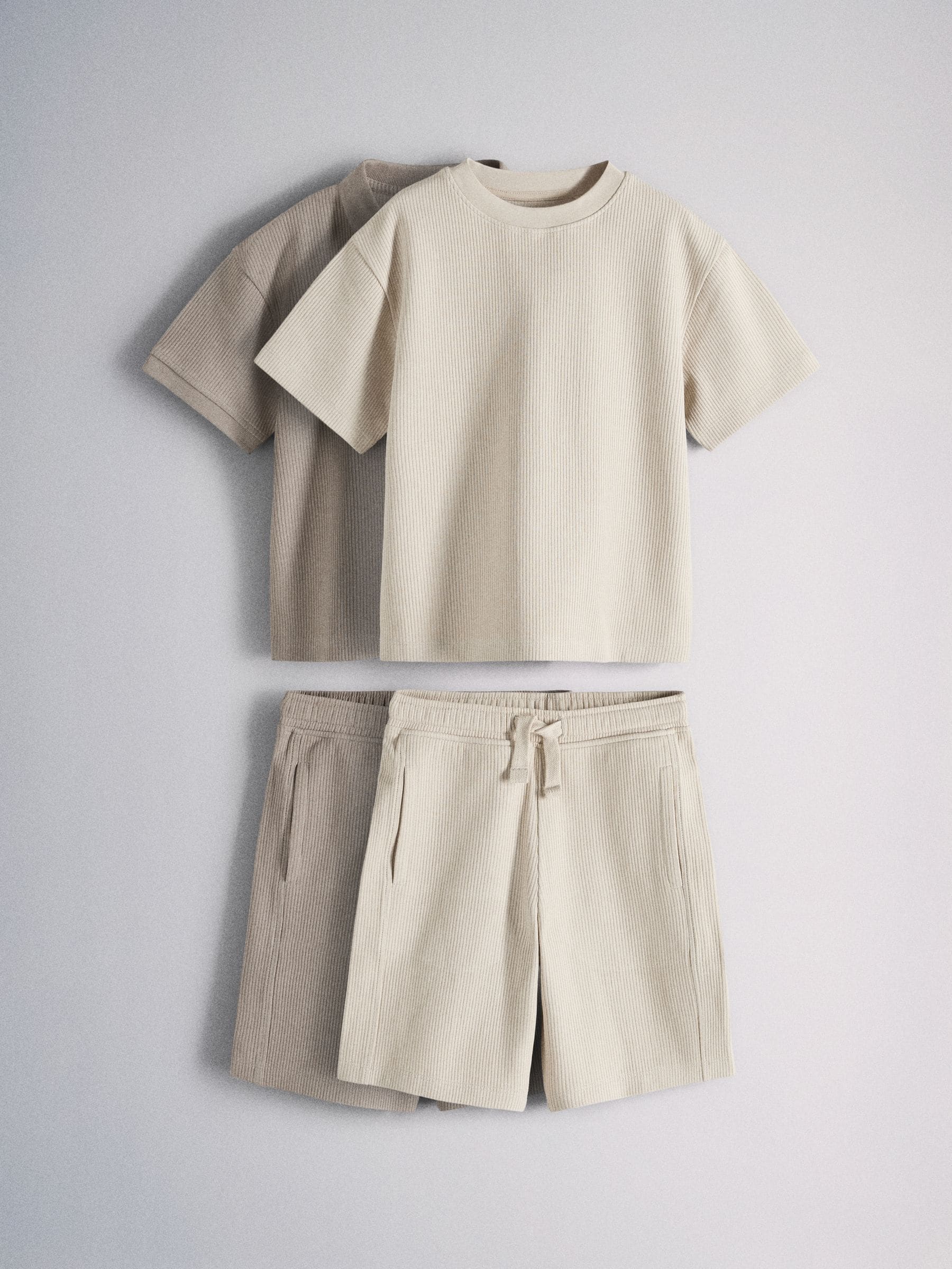 Dsiney Kidz - The Set 2 Pack Jersey Rib Short Sleeve Crew T-Shirt, Trophy Neck and Short Set Brown/Cream image 2