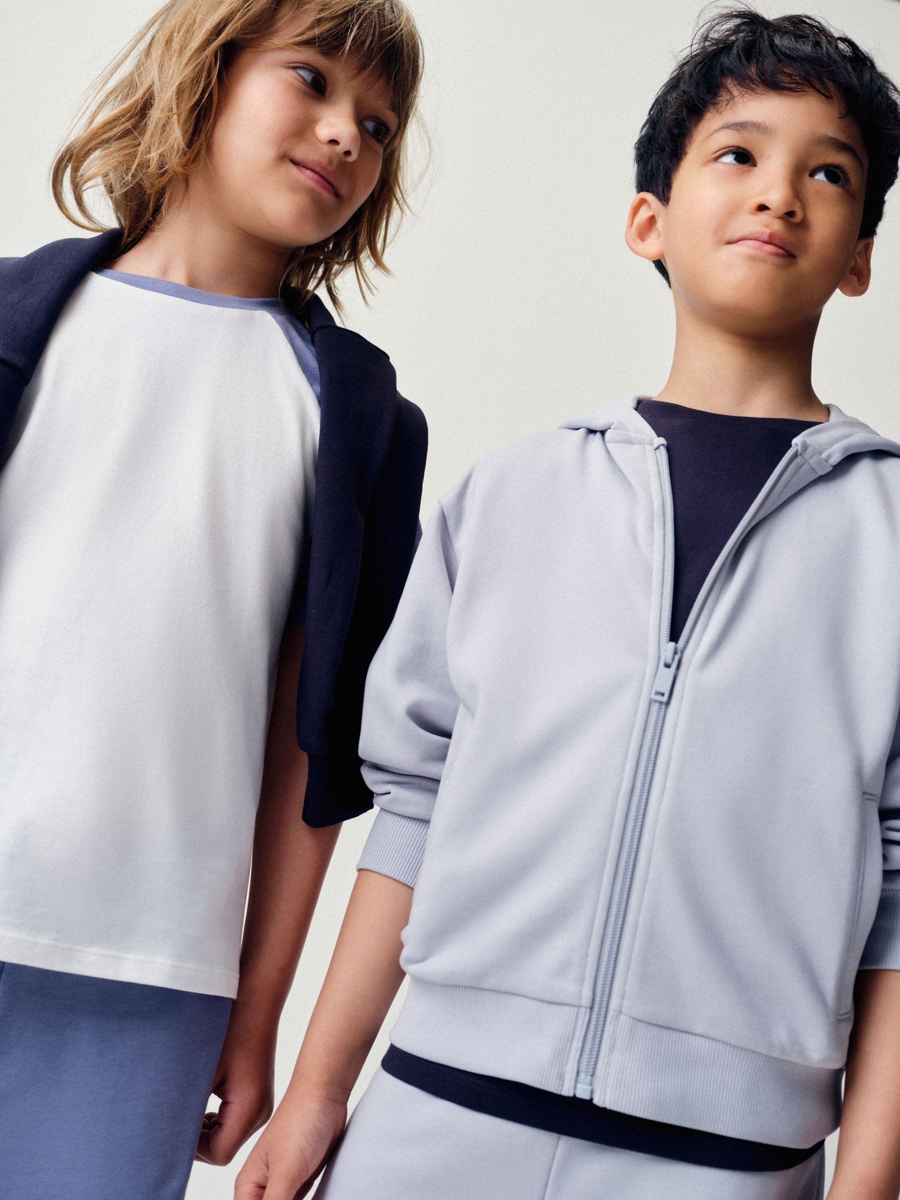 Dsiney Kidz - The Set 8 Piece Jersey Zip Through Hoody Crew Joggers Shorts and Short Sleeve Oversized T-Shirt Set Blue/Navy/White image 7