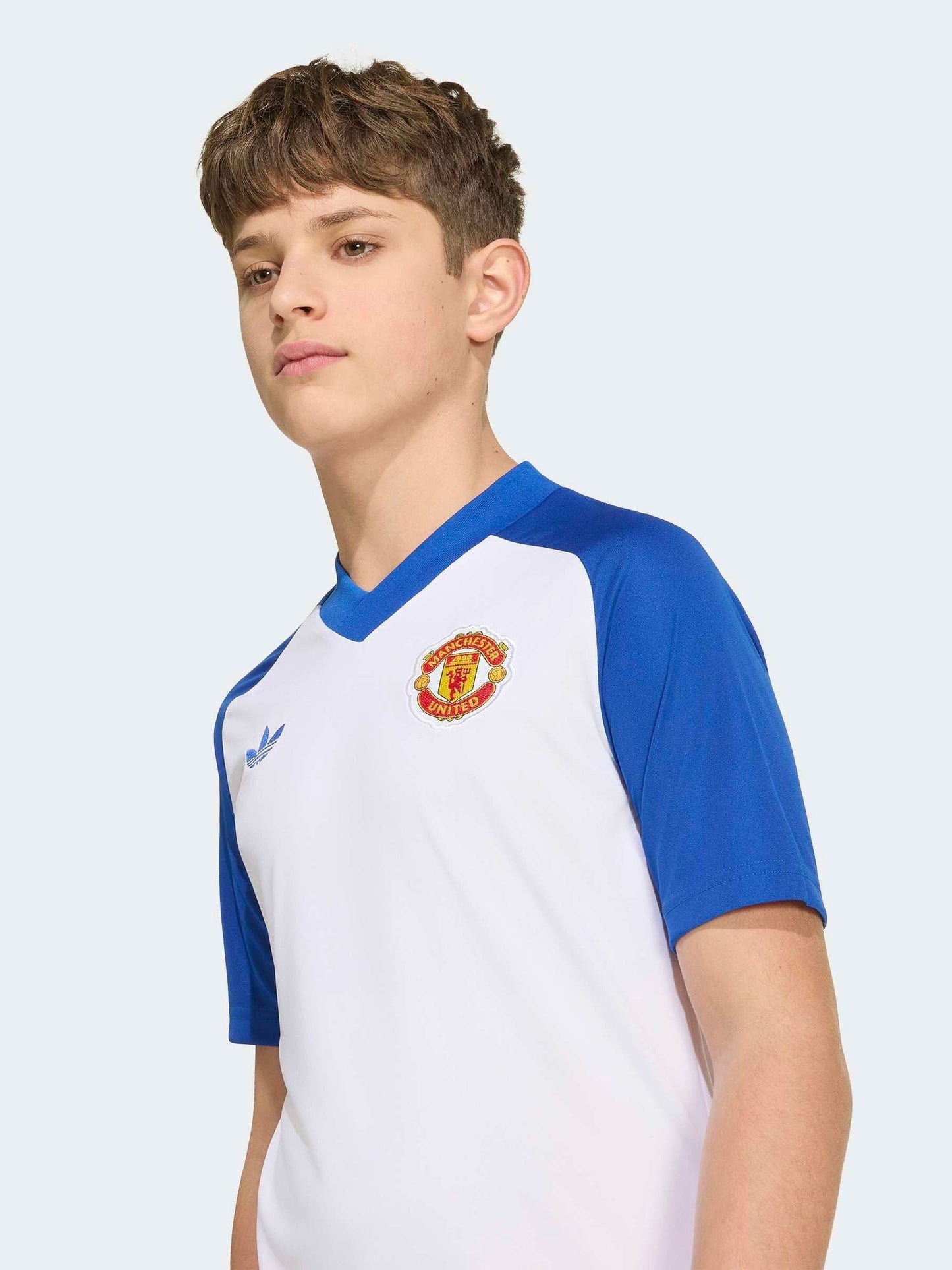 Dsiney Kidz - adidas White Manchester United 26/27 Pre Match Kids Jersey image 3
