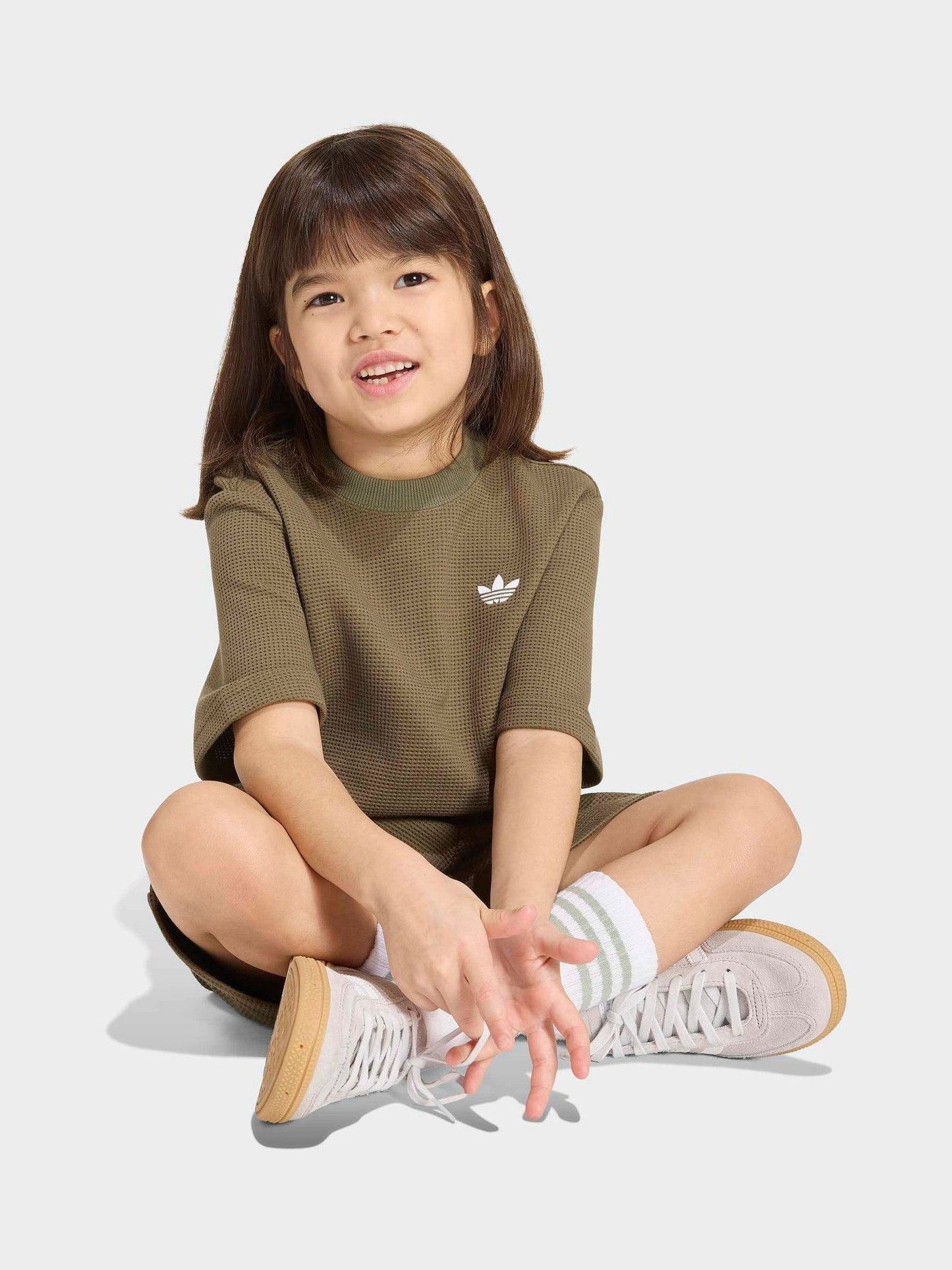 Dsiney Kidz - adidas originals Green Top and Short Set image 3