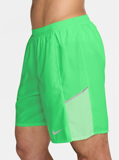 Dsiney Kidz - Nike Illusion Green Miler Dri-FIT 7 Inch Brief Lined Running Shorts image 3