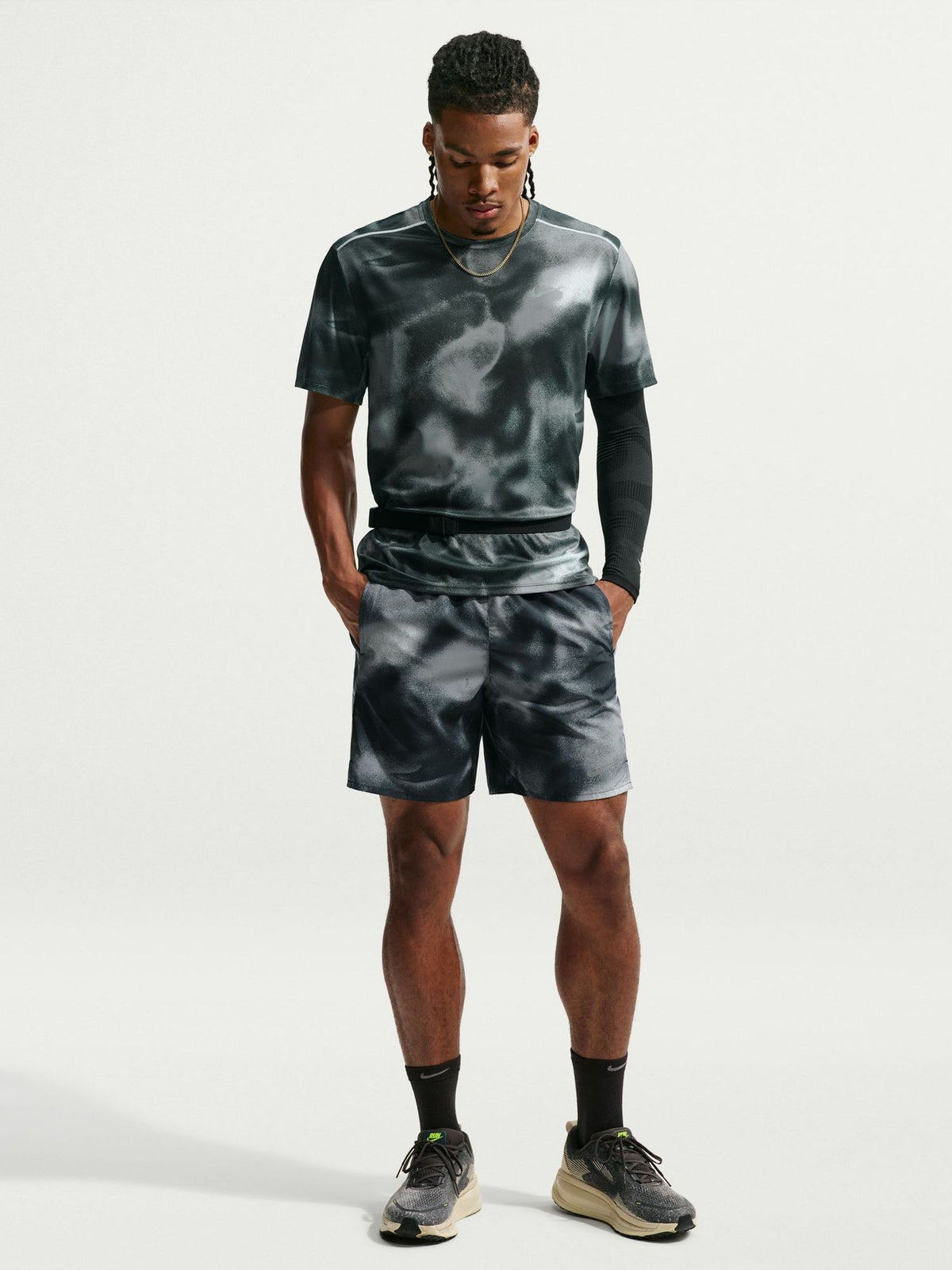 Dsiney Kidz - Nike Black Miler Dri-FIT 7 Inch Brief Lined Running Shorts image 1