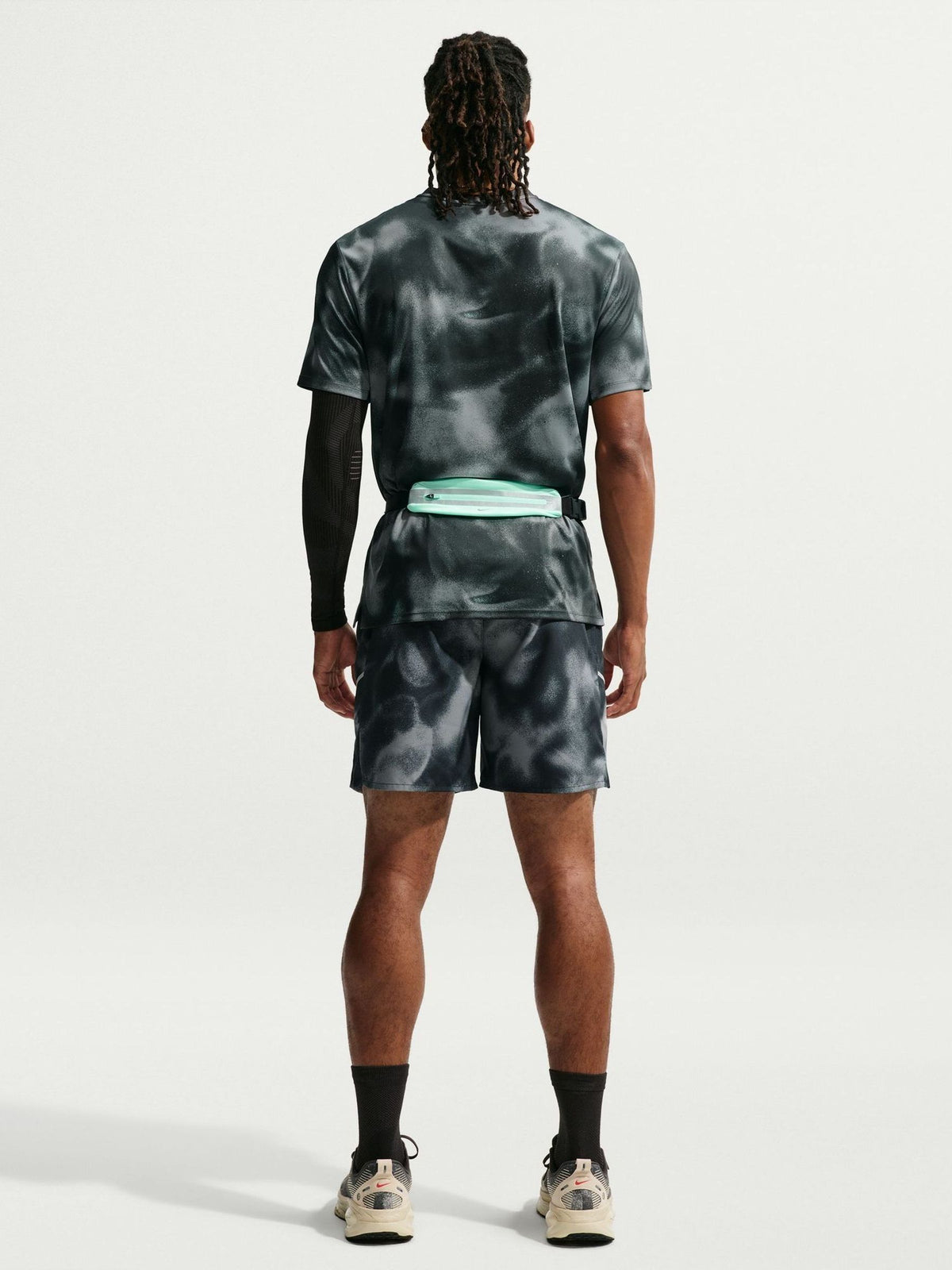 Dsiney Kidz - Nike Black Miler Dri-FIT 7 Inch Brief Lined Running Shorts image 2
