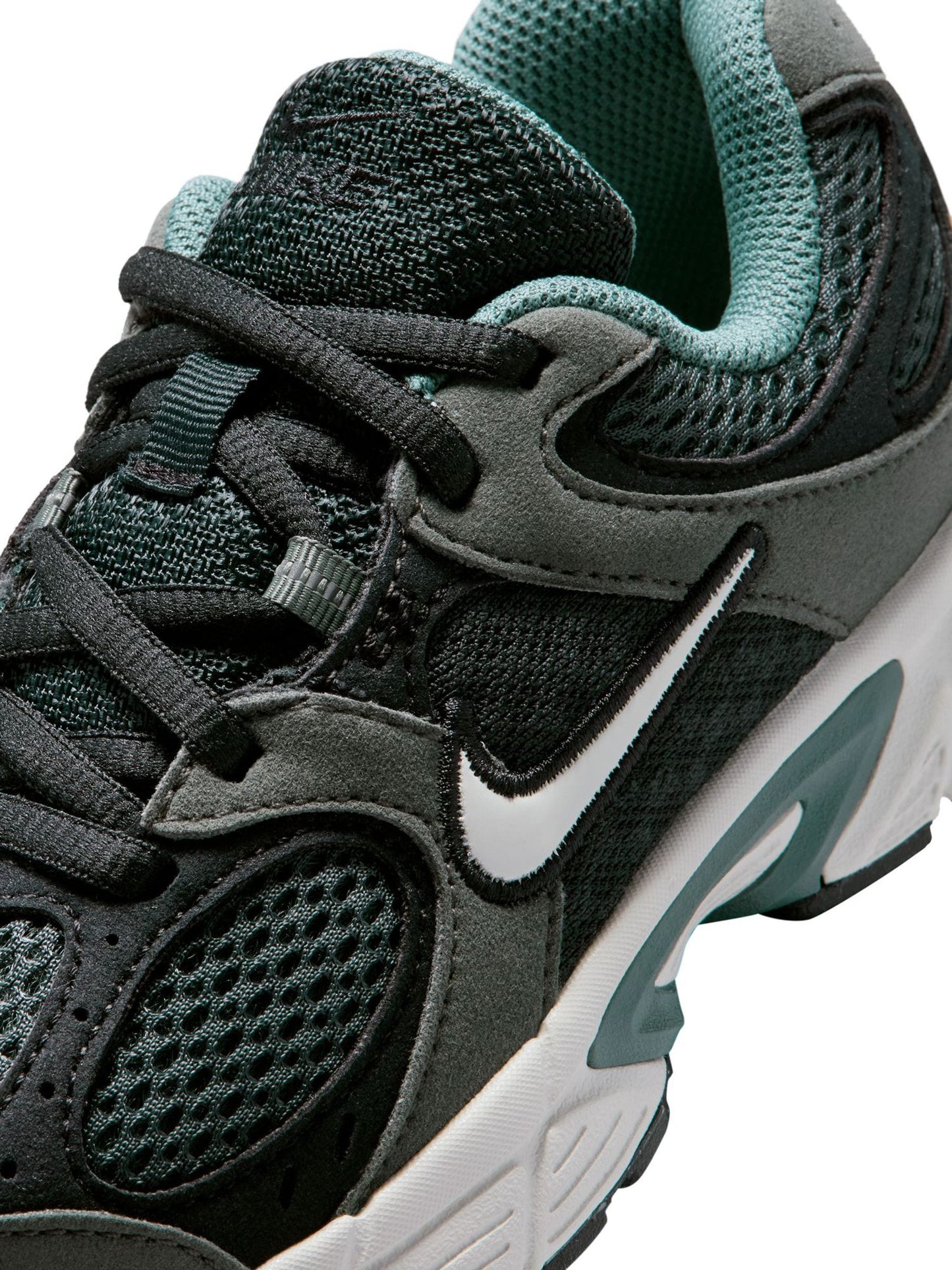 Nike Black/Spruce Green Junior V5 Runner Trainers image 8