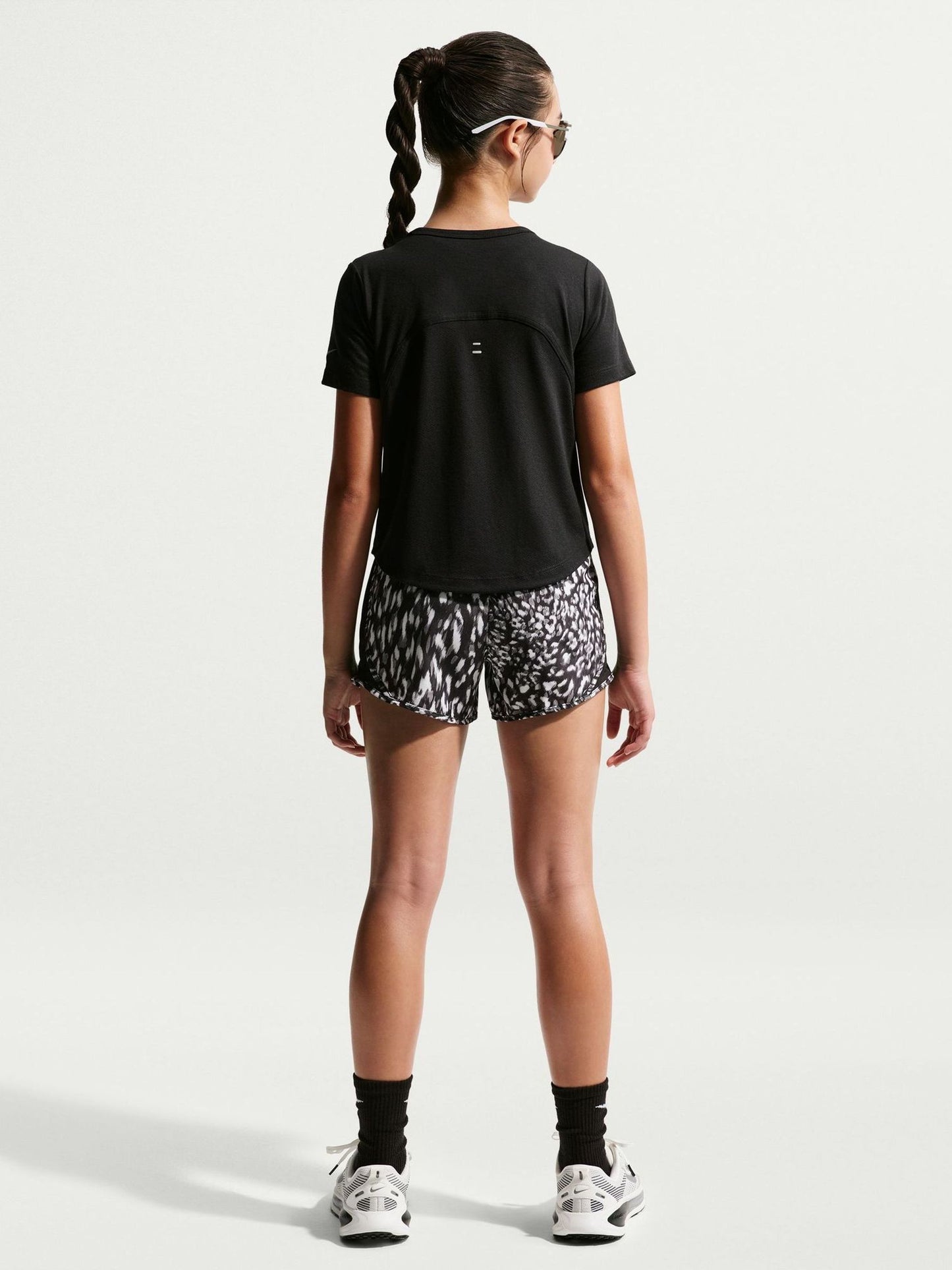 Dsiney Kidz - Nike Black Dri-FIT Tempo T-Shirt image 5