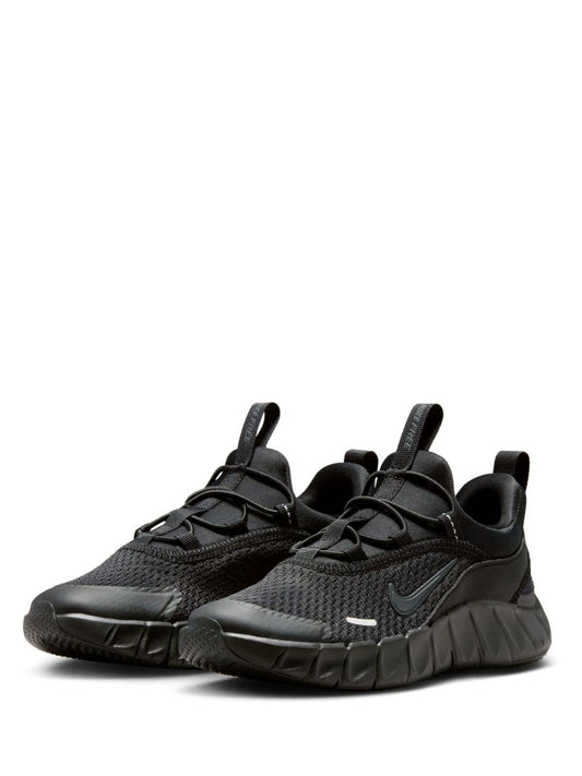 Dsiney Kidz - Nike Black Junior Free Ride Trainers image 2