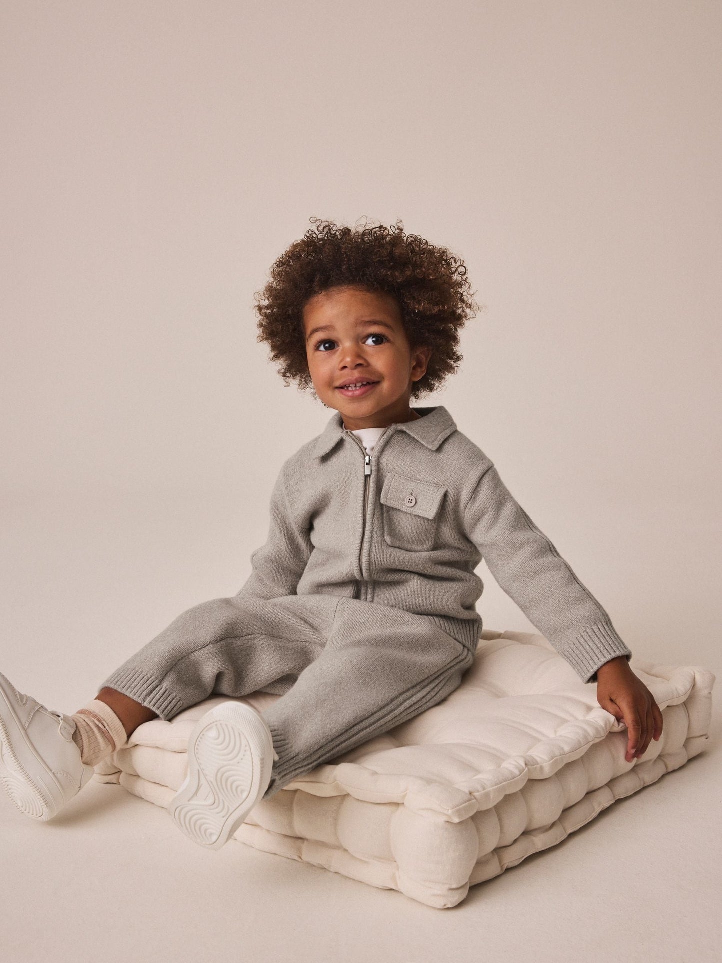 Dsiney Kidz - Neutral Knitted Zip Through Cardigan and Jogger Set (3mths-7yrs) image 4